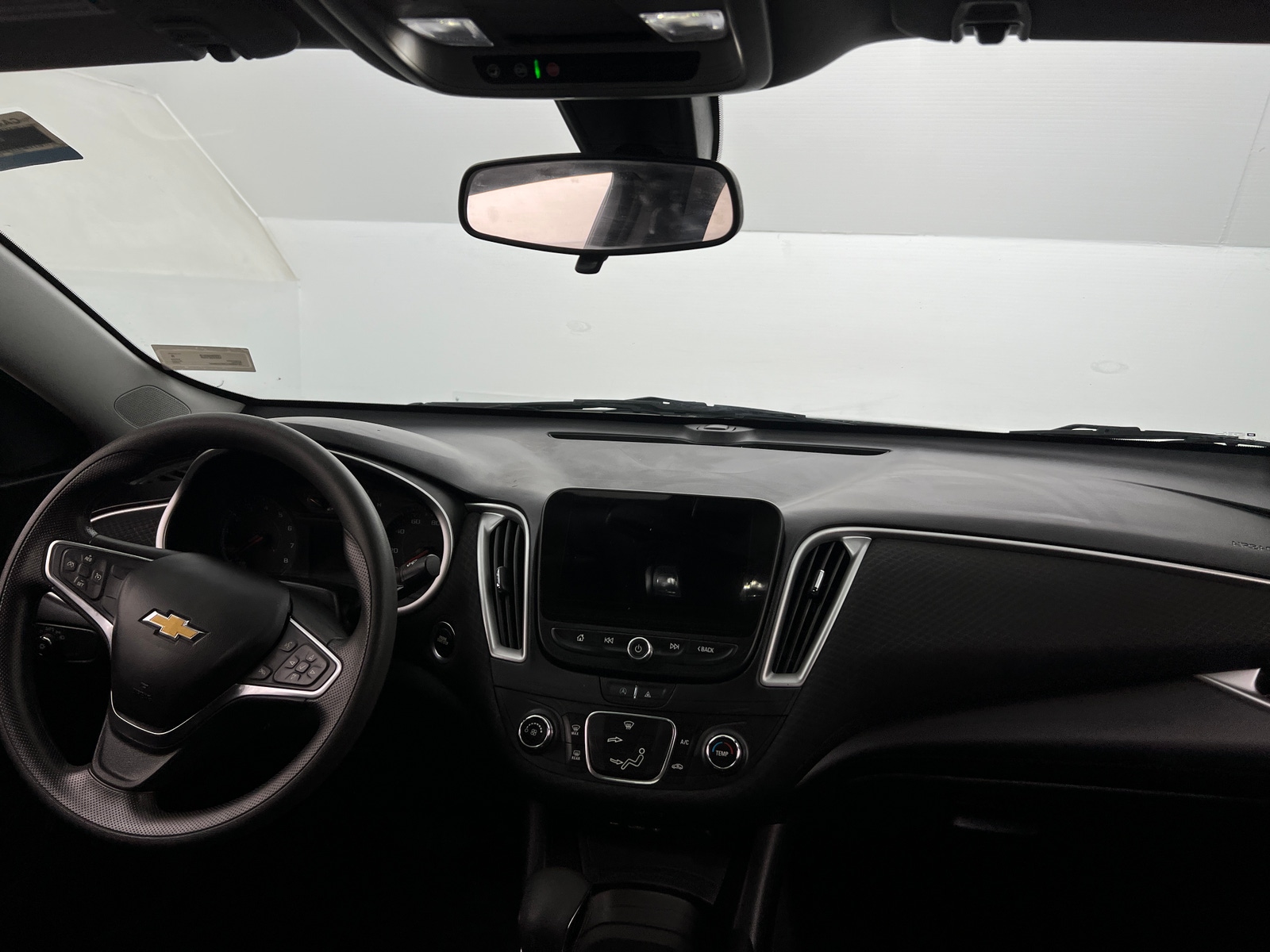 Thumbnail: 2022 Chevrolet Malibu - 3