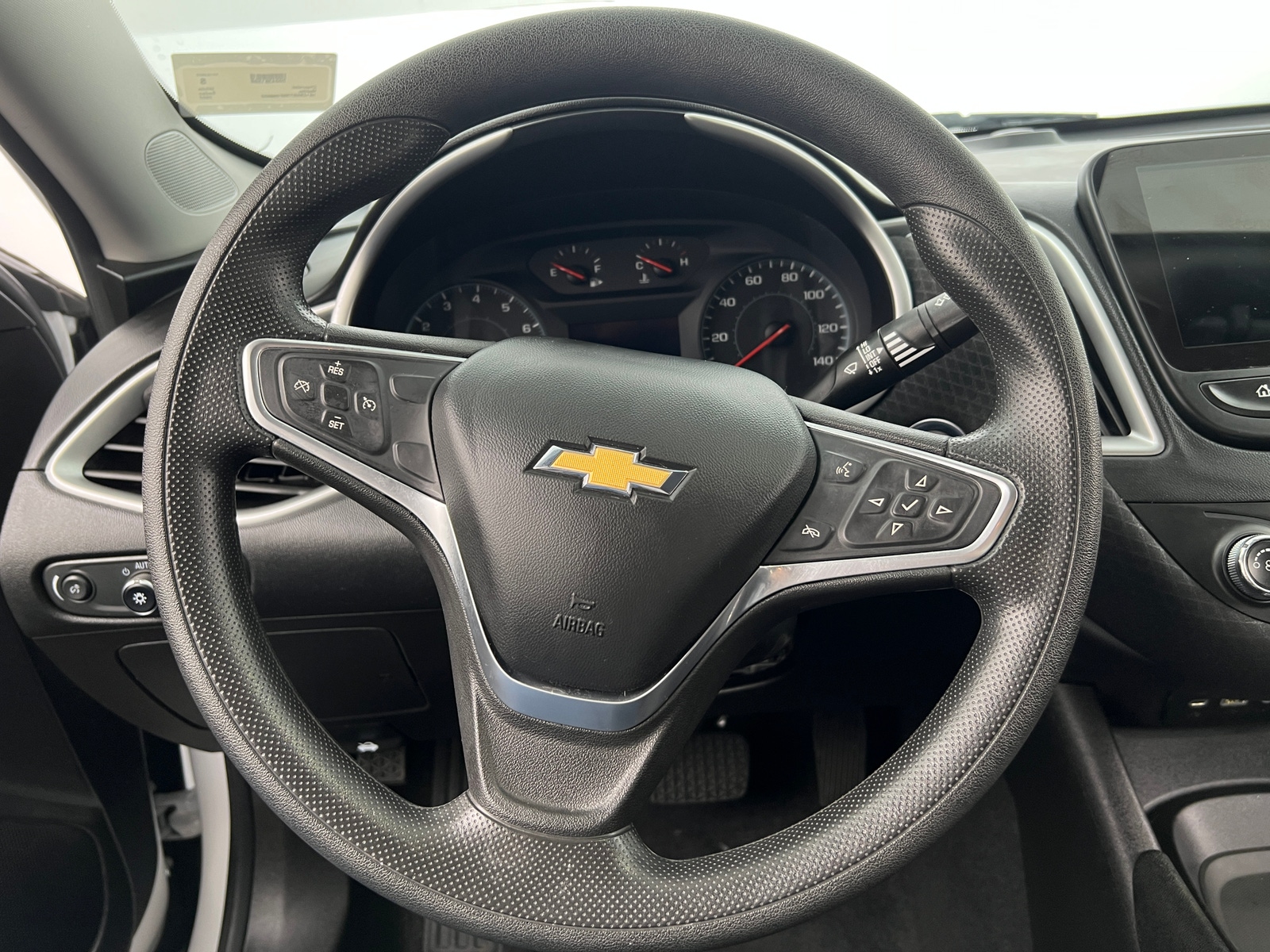 Thumbnail: 2022 Chevrolet Malibu - 5