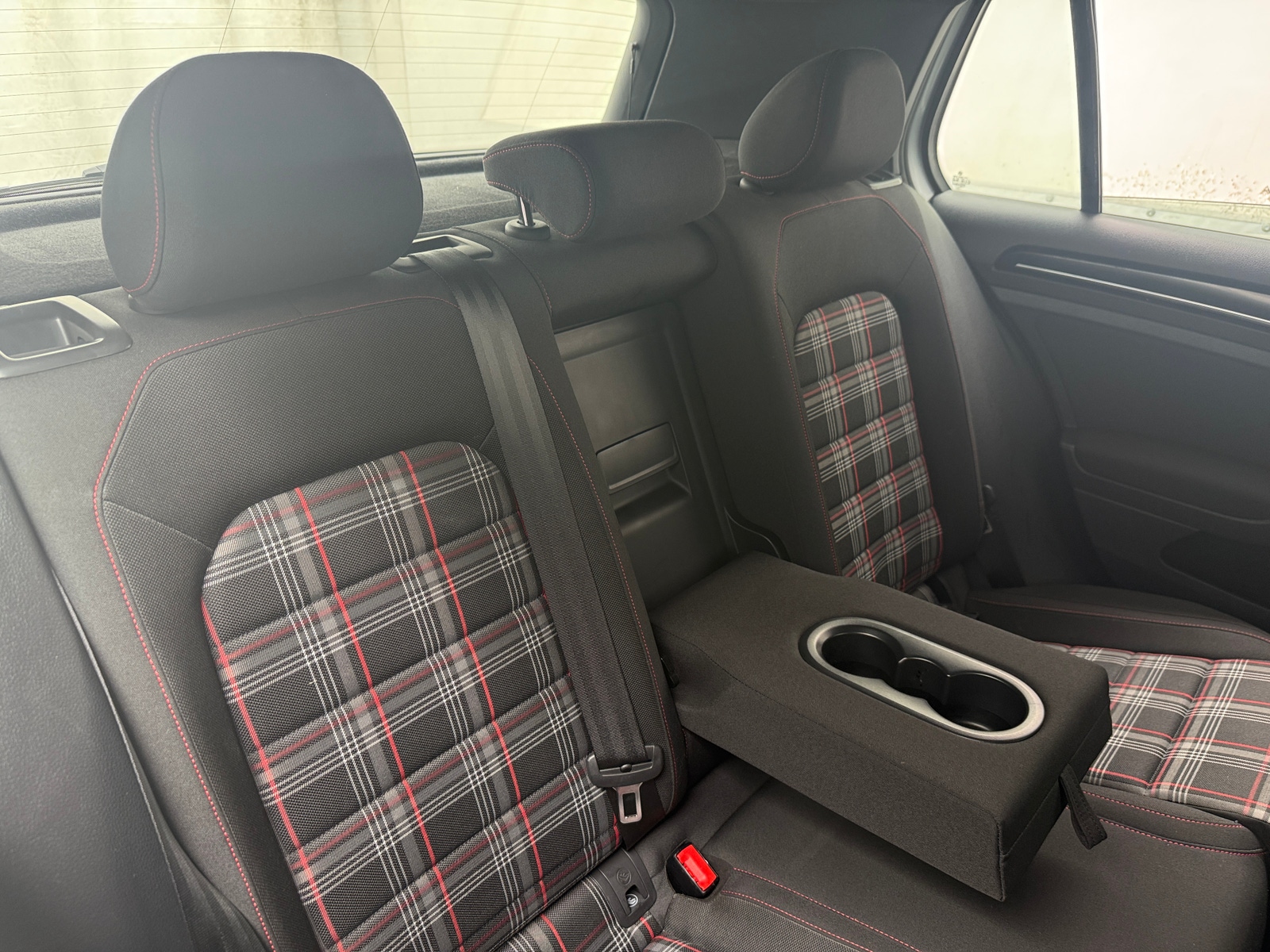 Thumbnail: 2017 Volkswagen Golf - 6