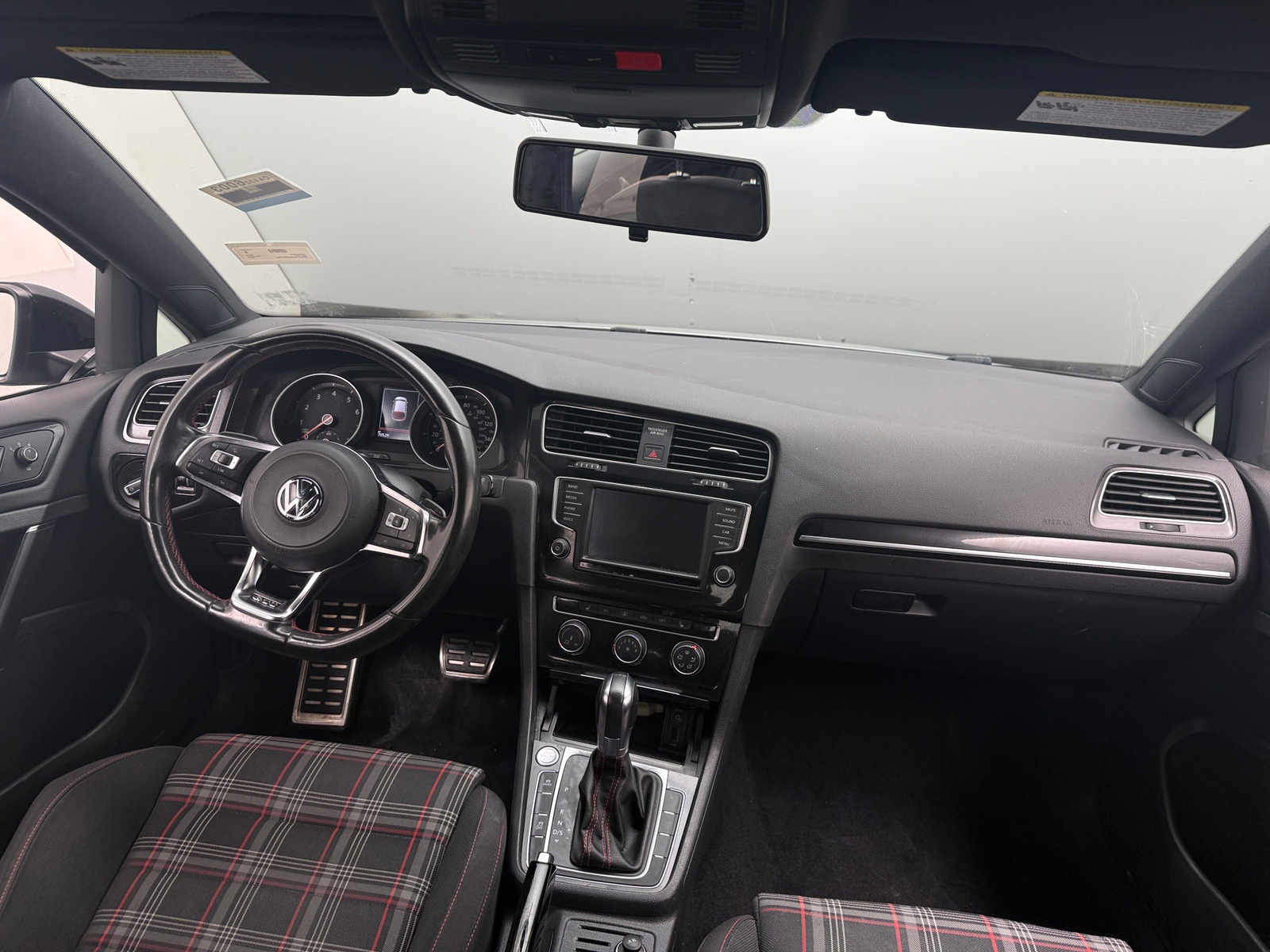 Thumbnail: 2017 Volkswagen Golf - 3