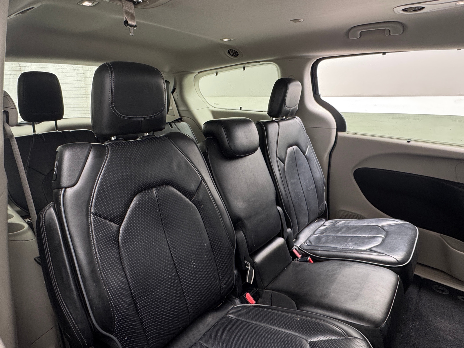 Thumbnail: 2018 Chrysler Pacifica - 5