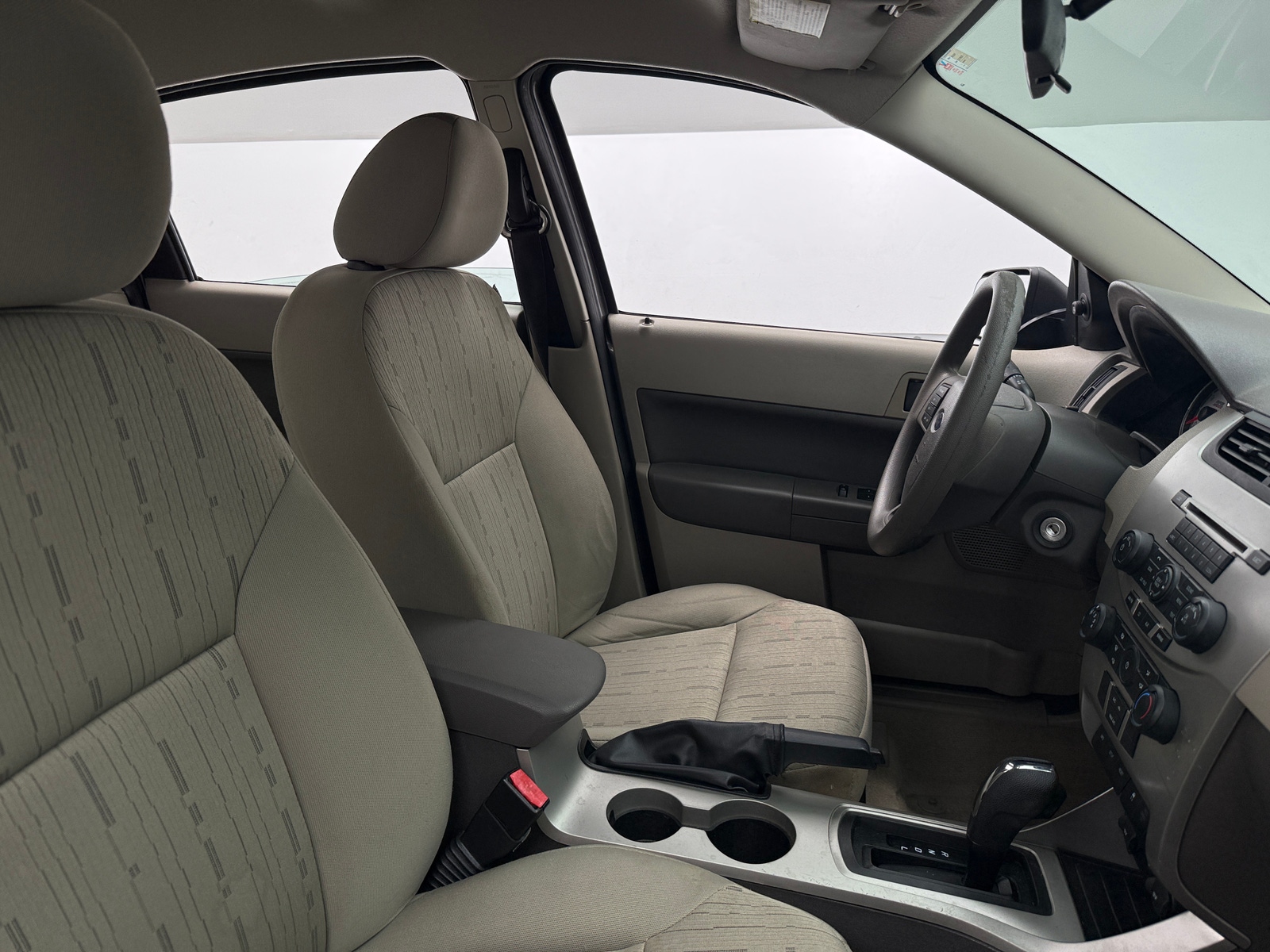 Thumbnail: 2010 Ford Focus - 2