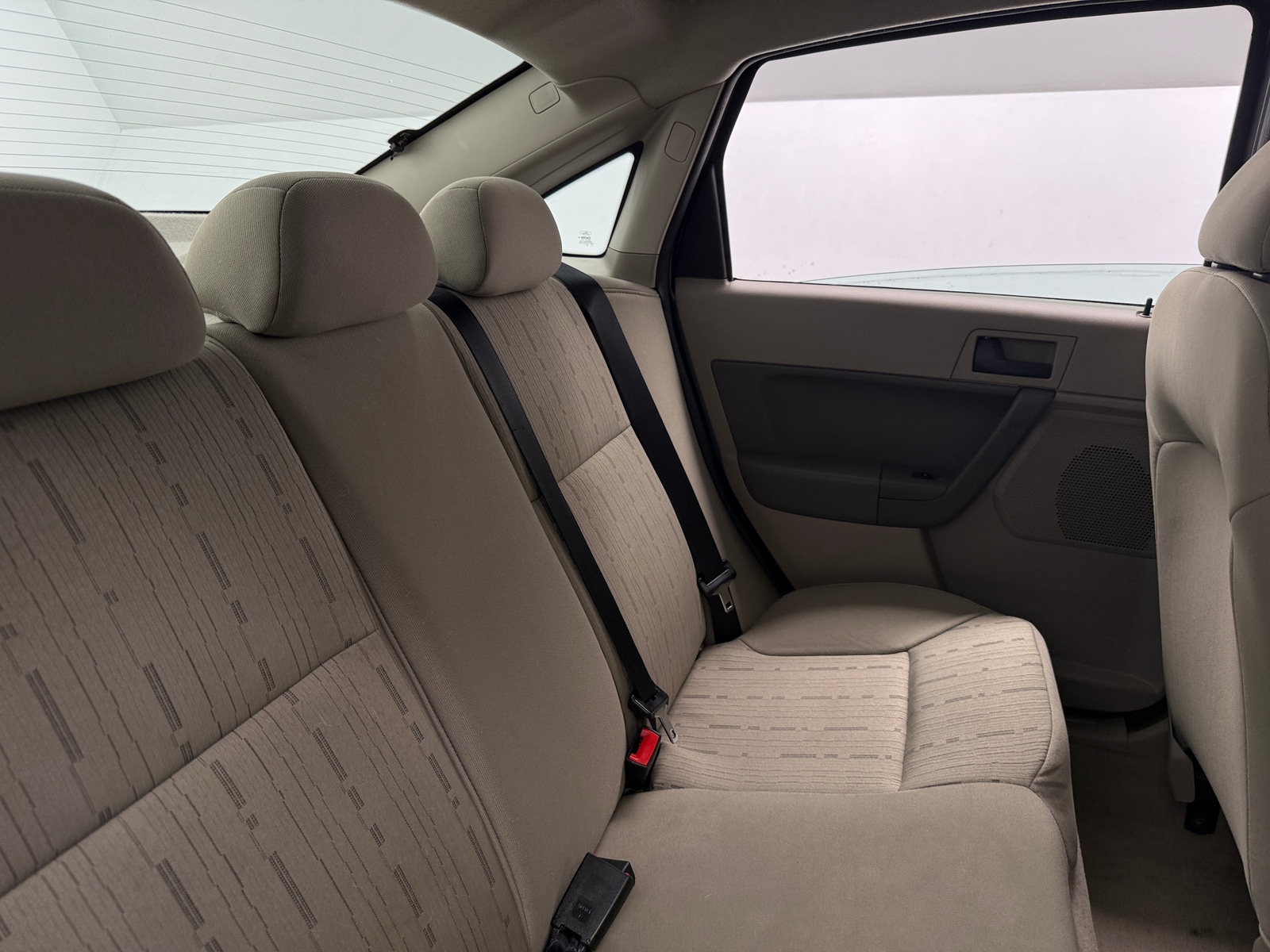 Thumbnail: 2010 Ford Focus - 6