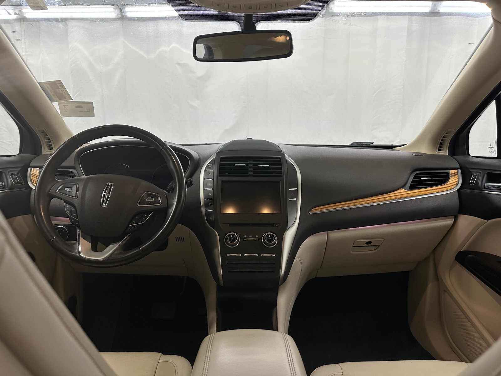 Thumbnail: 2015 Lincoln MKC - 2