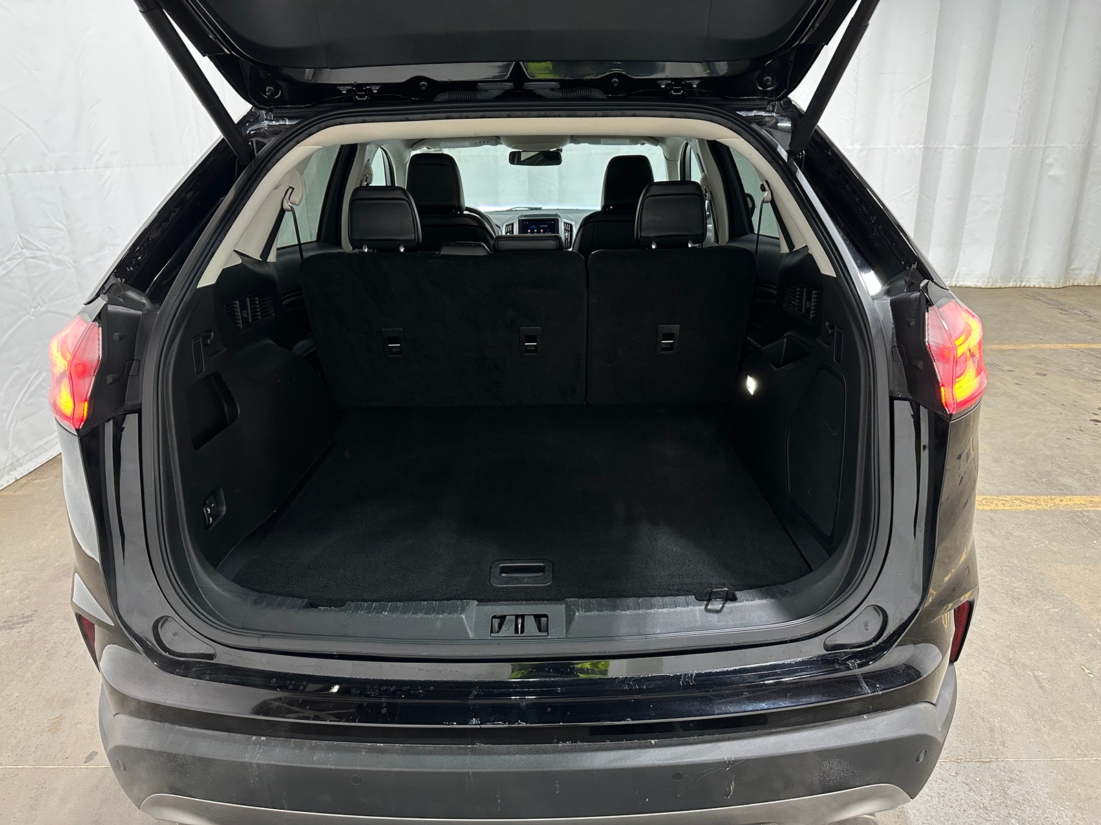 Thumbnail: 2024 Ford Edge - 6