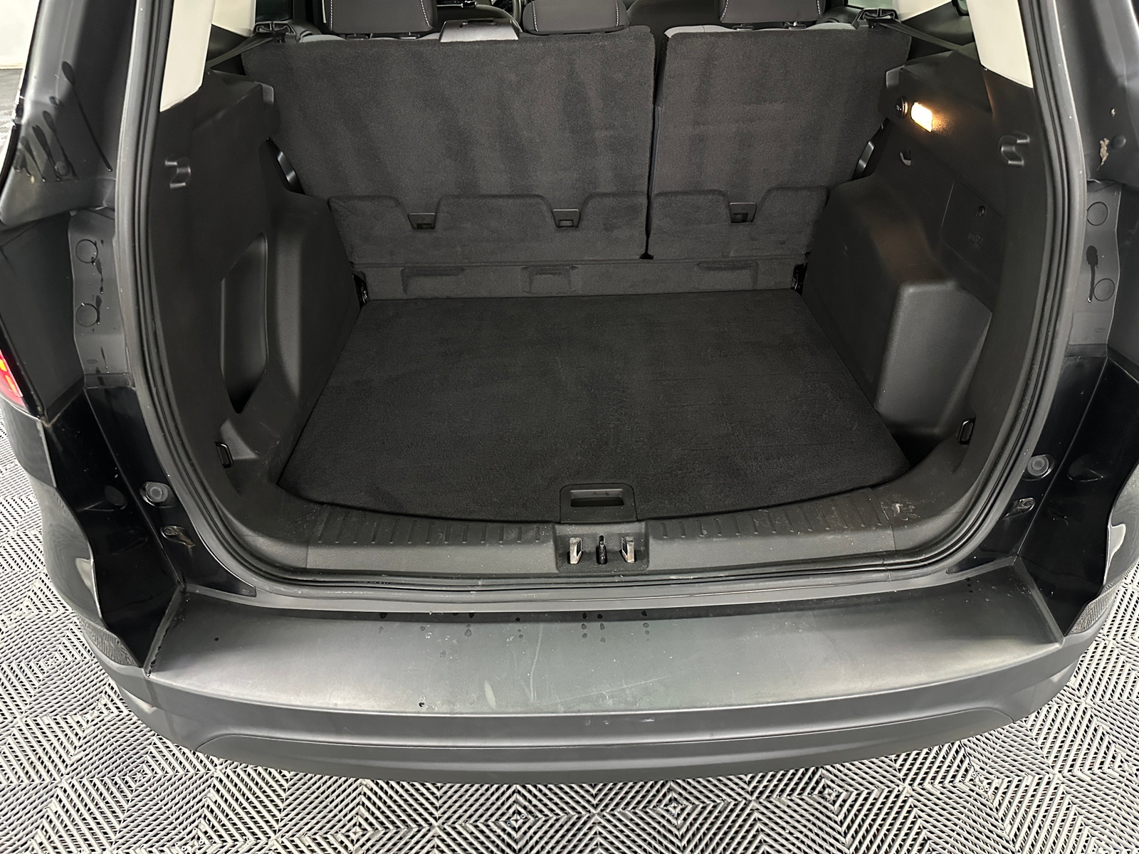 Thumbnail: 2017 Ford Escape - 7