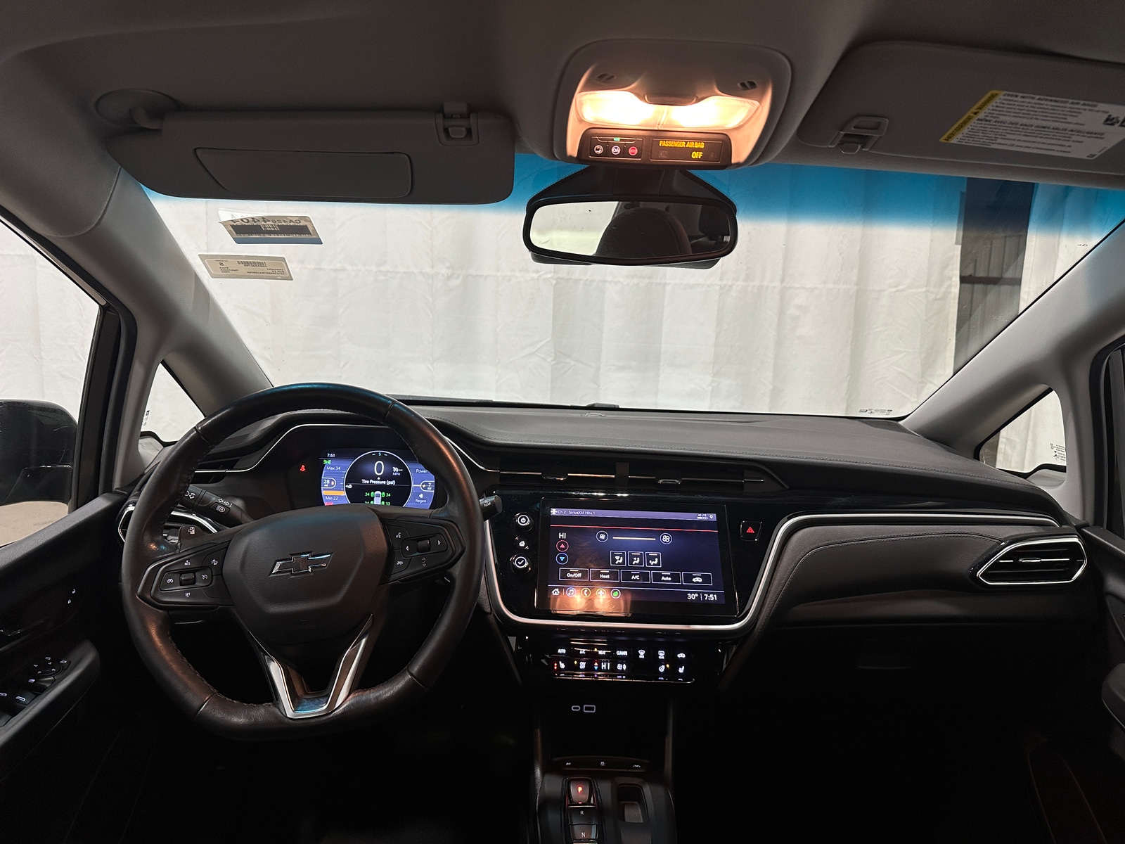 Thumbnail: 2022 Chevrolet Bolt EV - 3