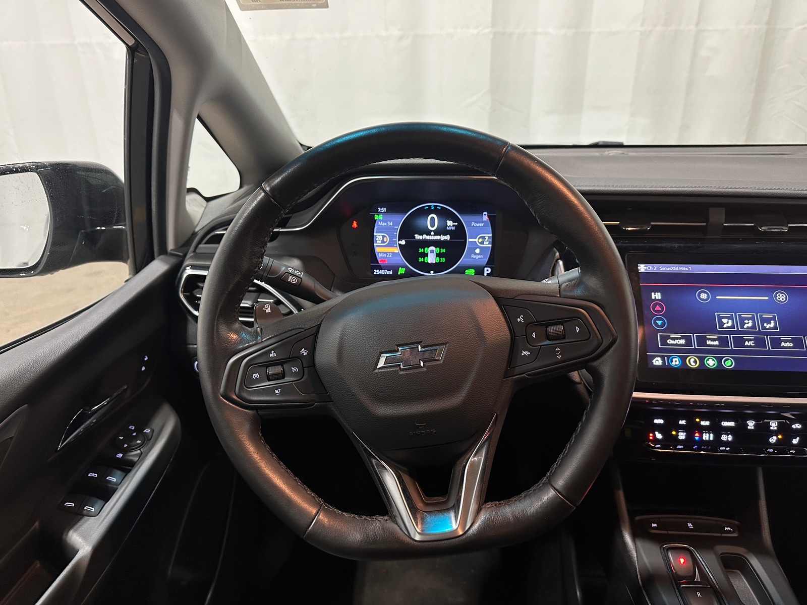 Thumbnail: 2022 Chevrolet Bolt EV - 5