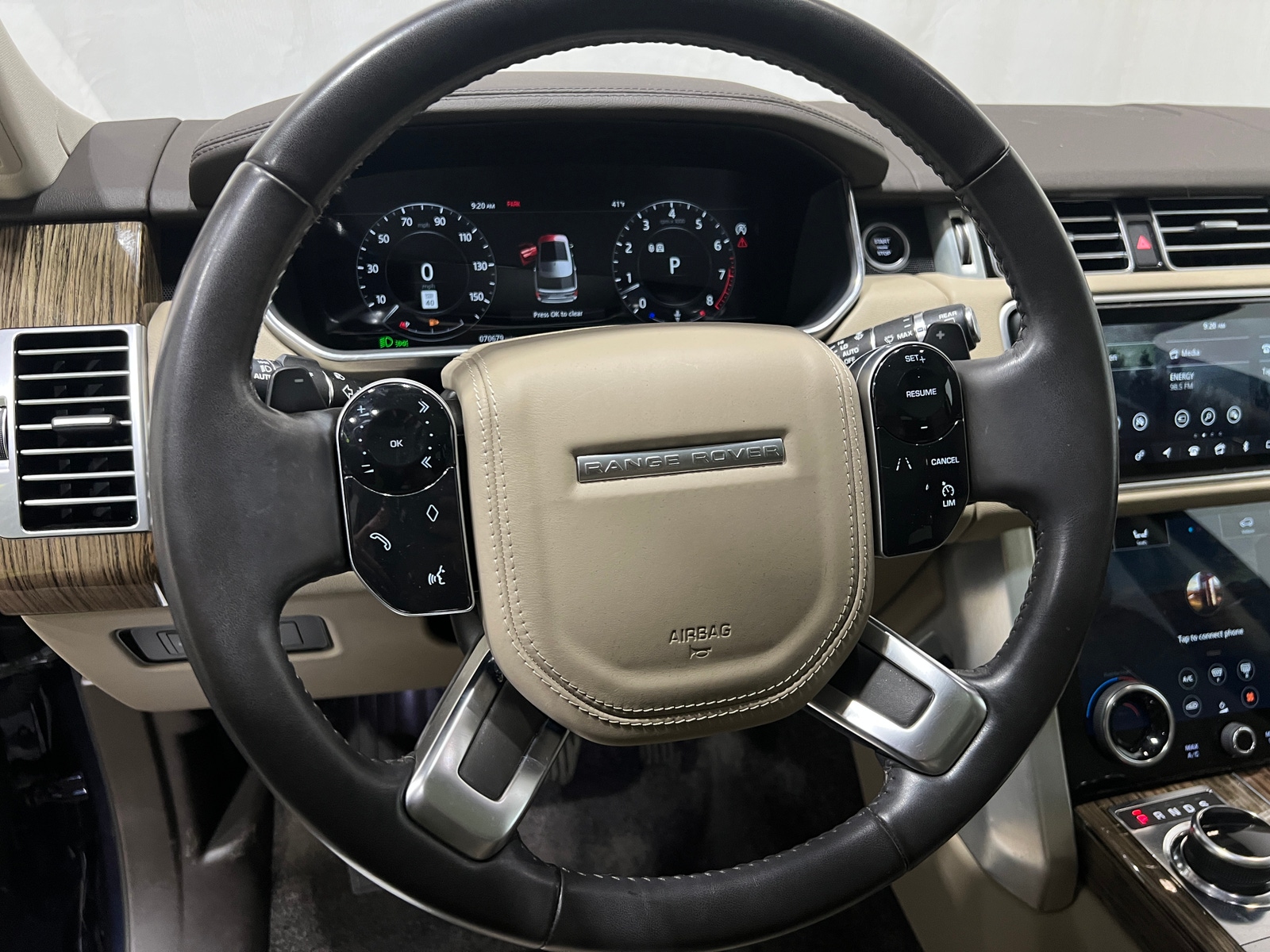 Thumbnail: 2019 Land Rover Range Rover - 4