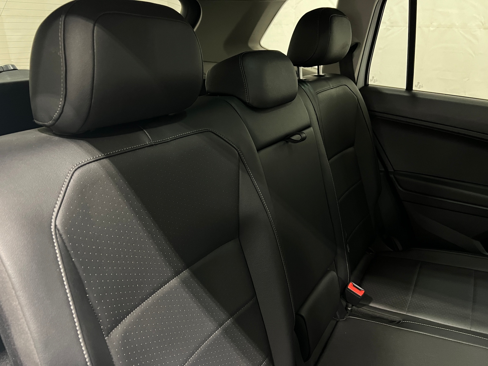 Thumbnail: 2018 Volkswagen Tiguan - 5