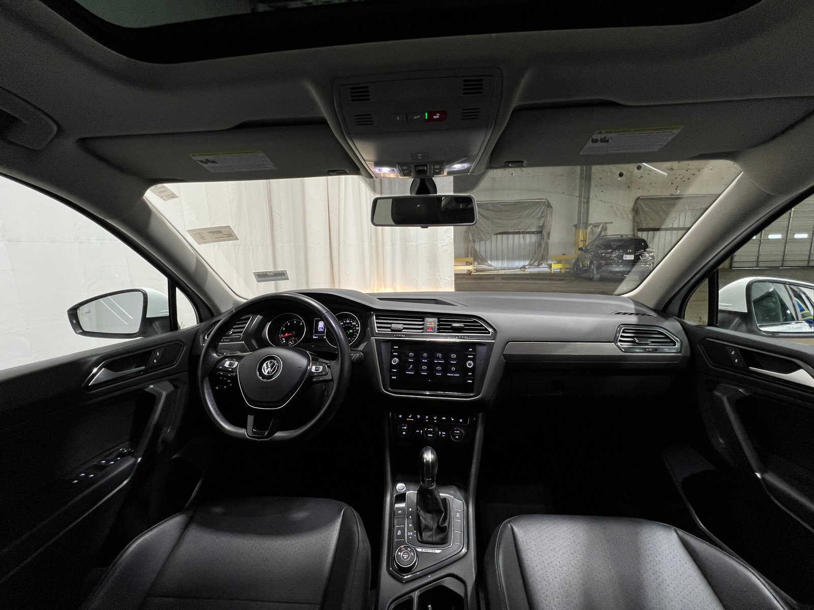 Thumbnail: 2018 Volkswagen Tiguan - 2