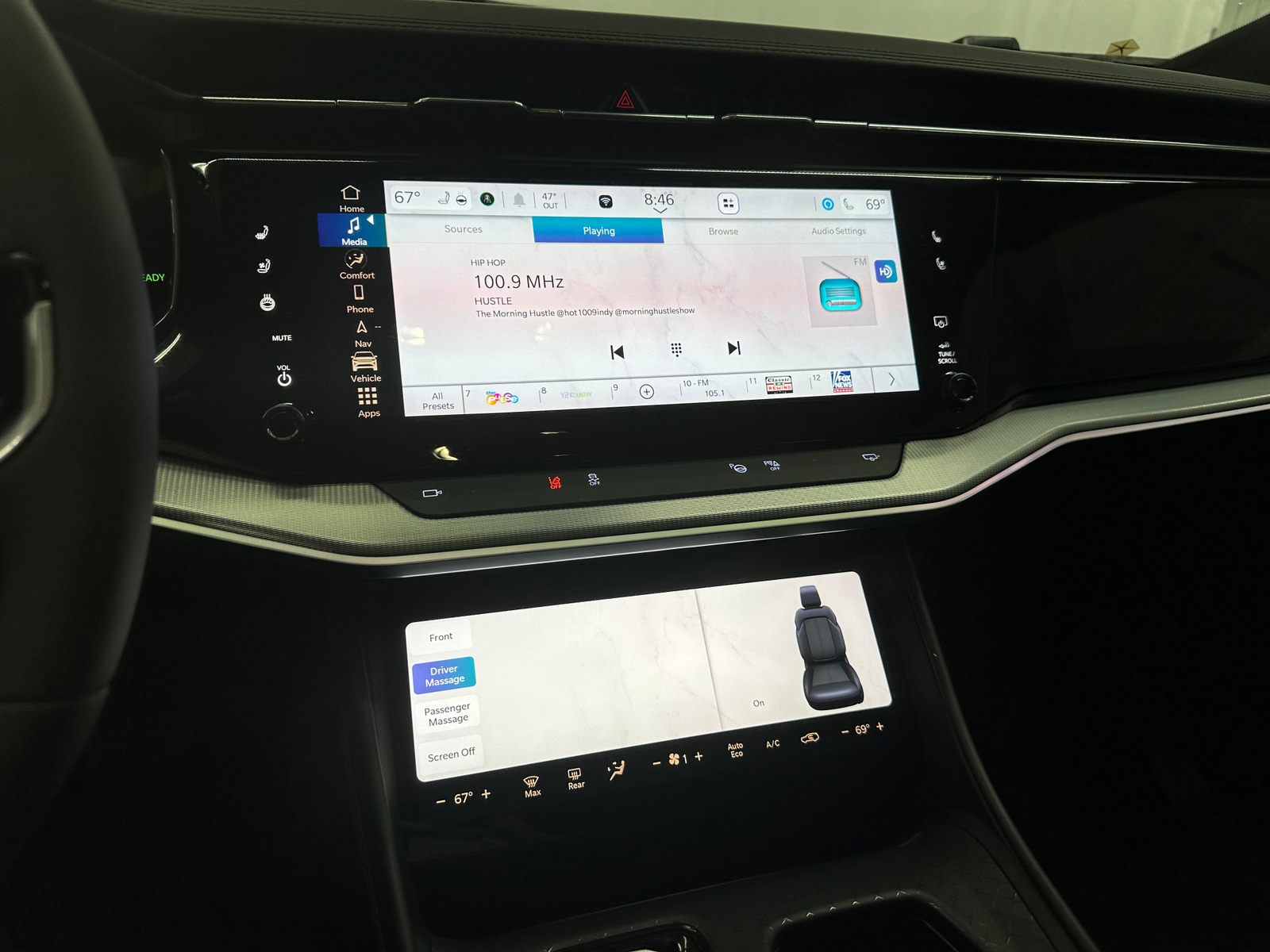 Thumbnail: 2024 Jeep Wagoneer S - 3