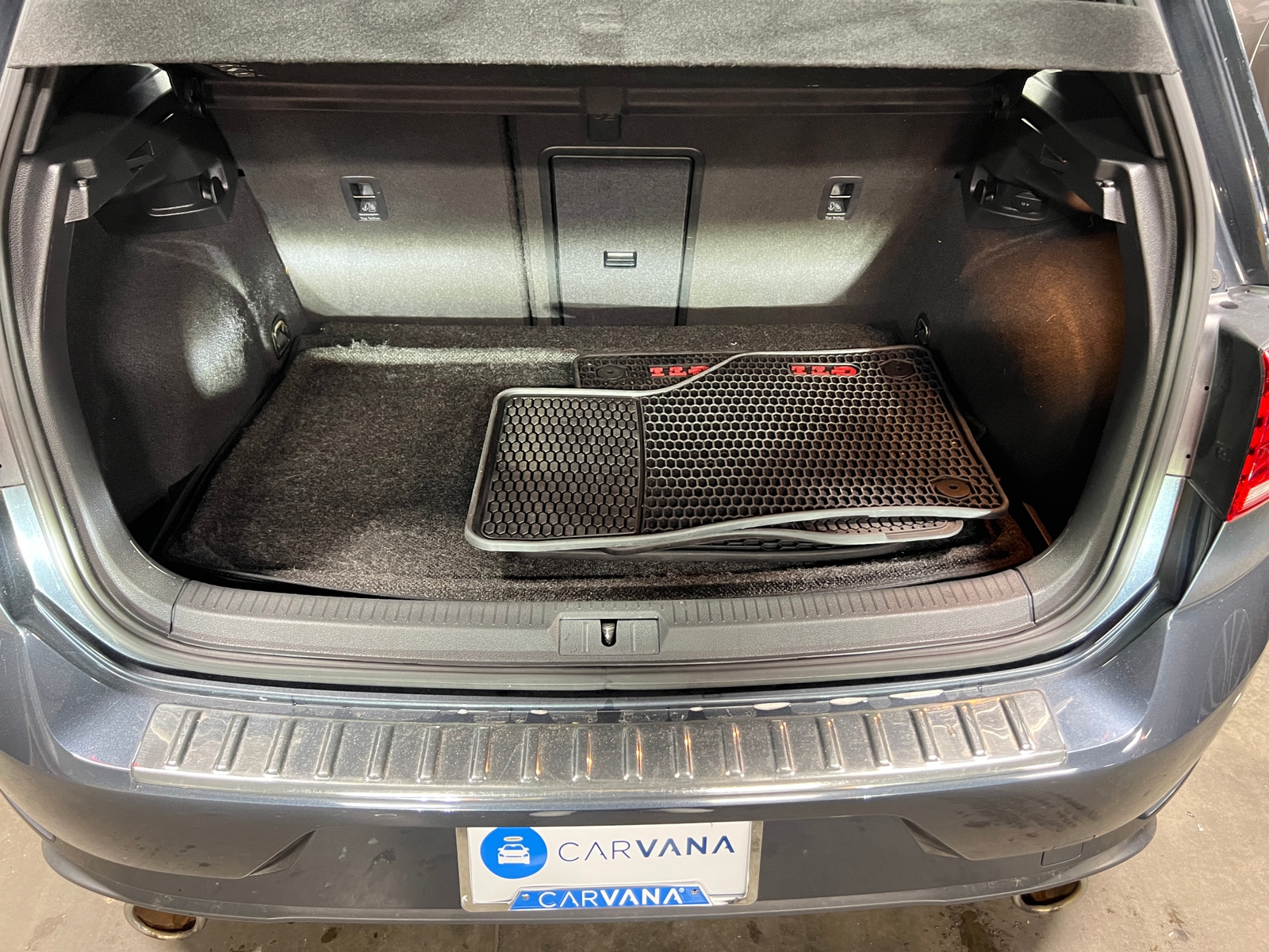 Thumbnail: 2019 Volkswagen Golf - 6