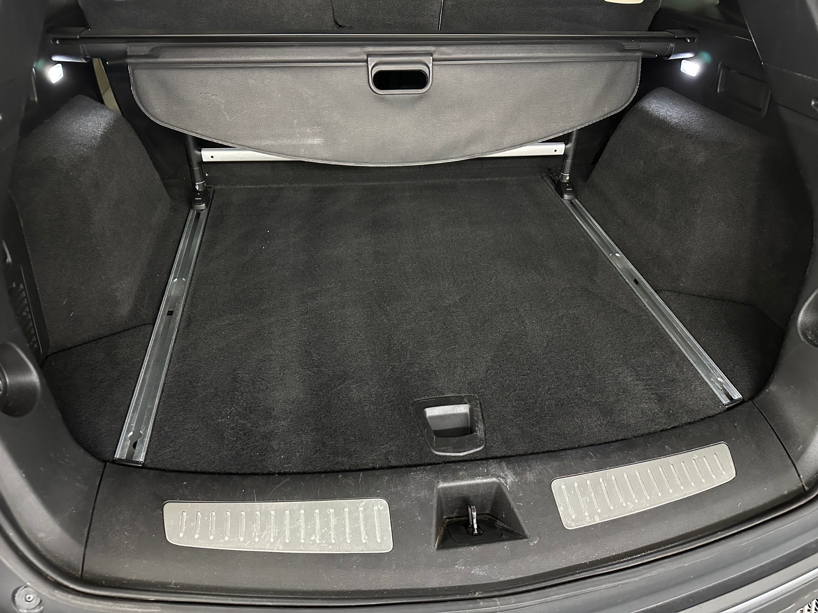 Thumbnail: 2017 Cadillac XT5 - 6