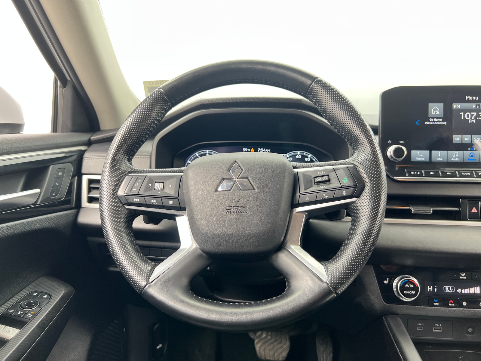 Thumbnail: 2022 Mitsubishi Outlander - 4