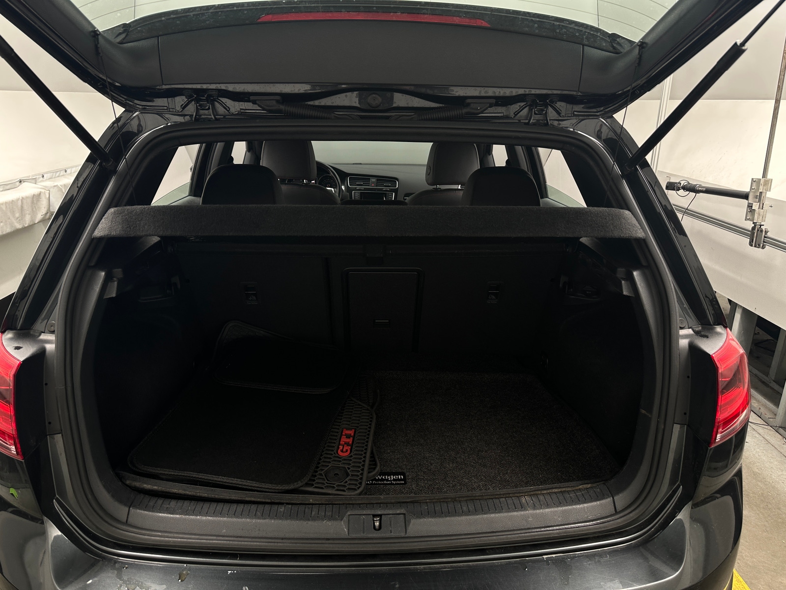 Thumbnail: 2015 Volkswagen Golf - 7