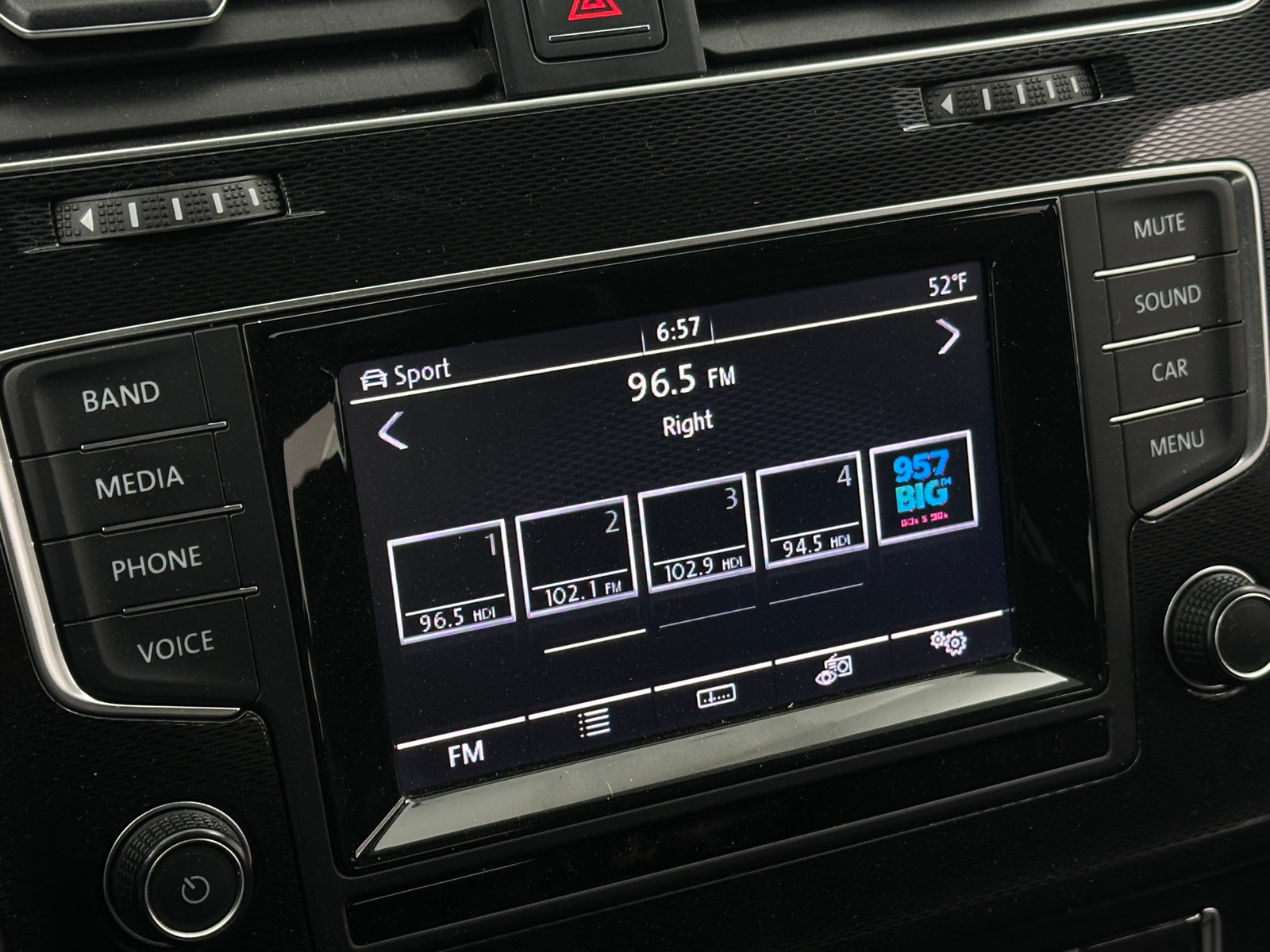 Thumbnail: 2015 Volkswagen Golf - 4