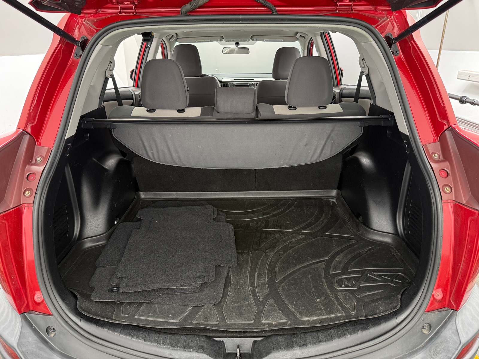 Thumbnail: 2015 Toyota RAV4 - 7