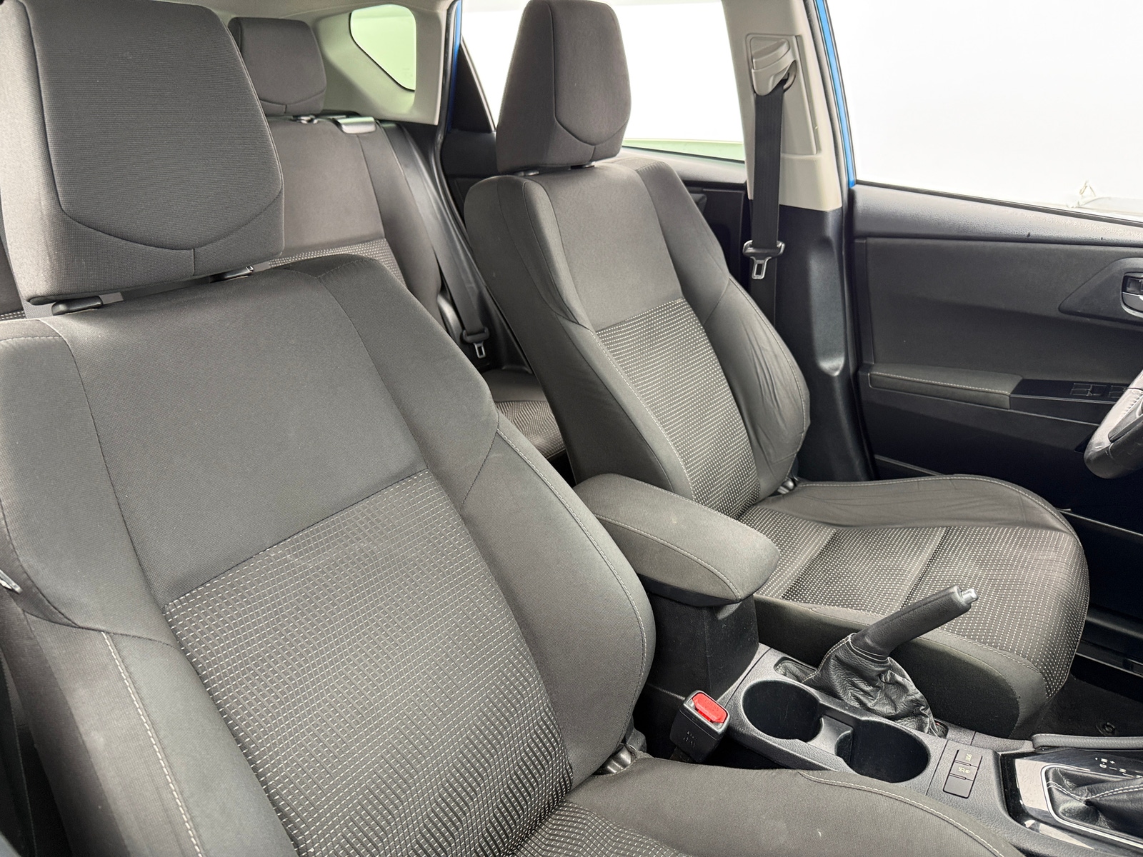 Thumbnail: 2018 Toyota Corolla iM - 2