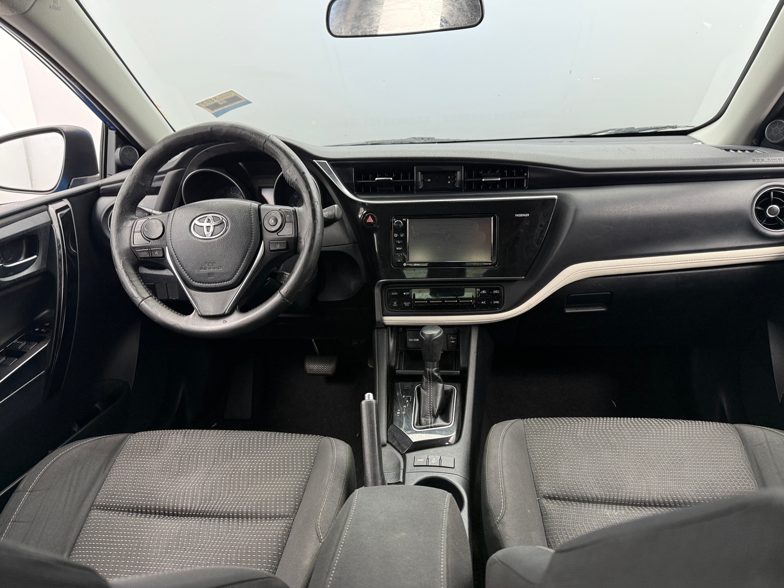 Thumbnail: 2018 Toyota Corolla iM - 3