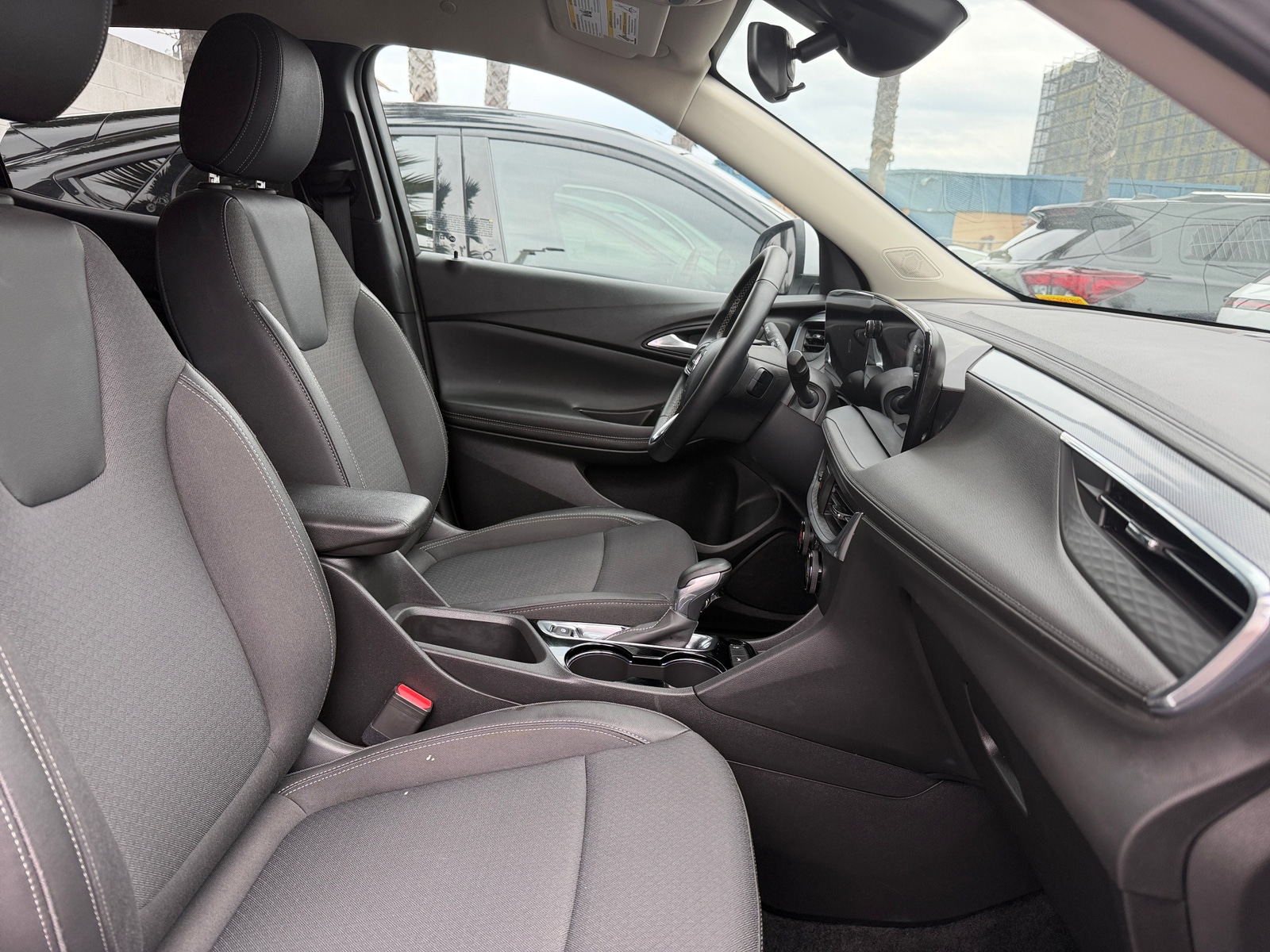 Thumbnail: 2025 Buick Encore GX - 2