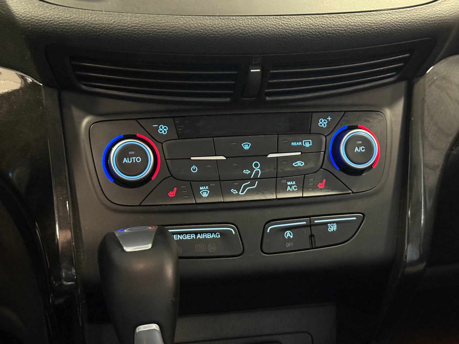 Thumbnail: 2018 Ford Escape - 4