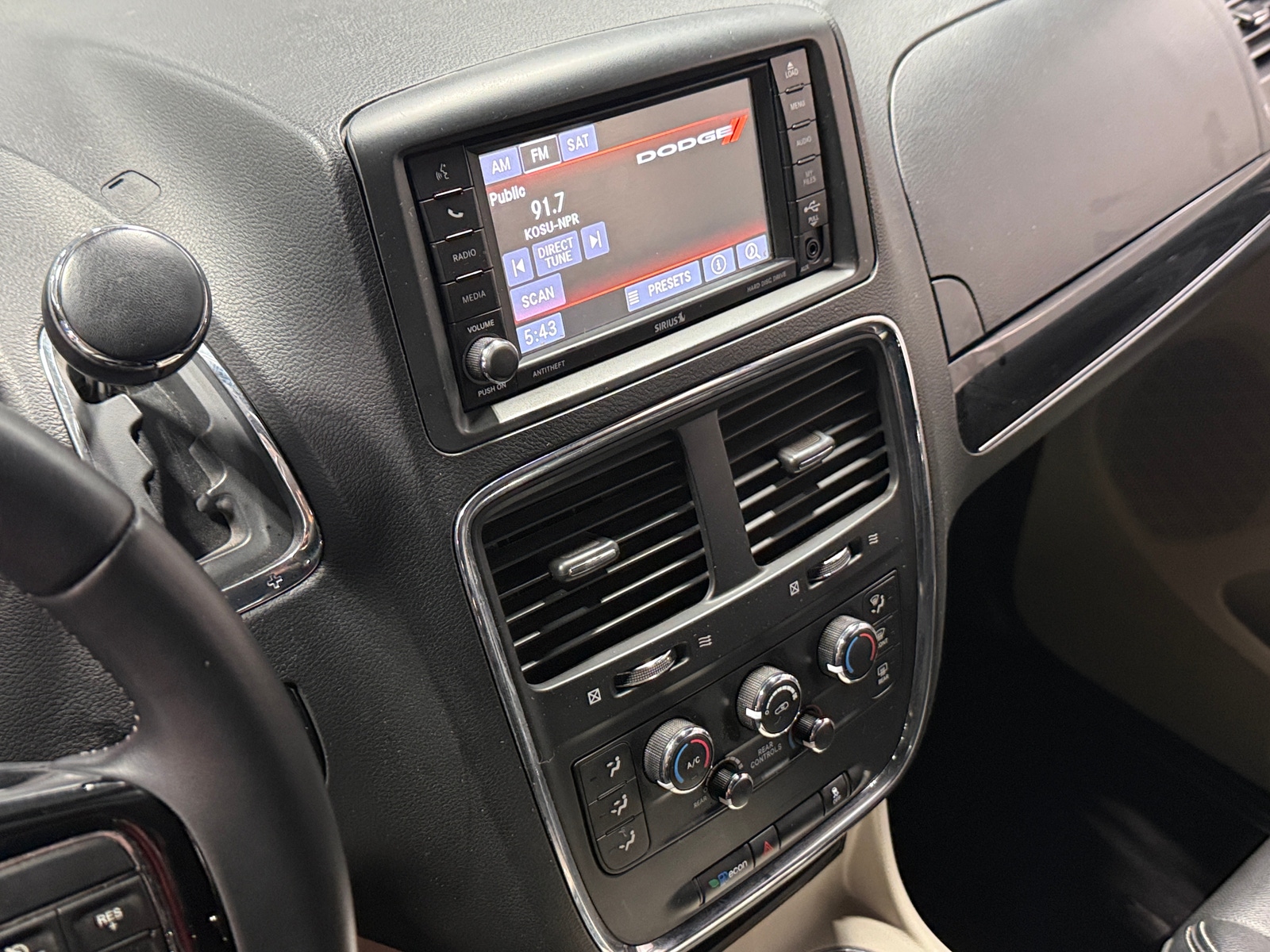 Thumbnail: 2019 Dodge Grand Caravan - 3