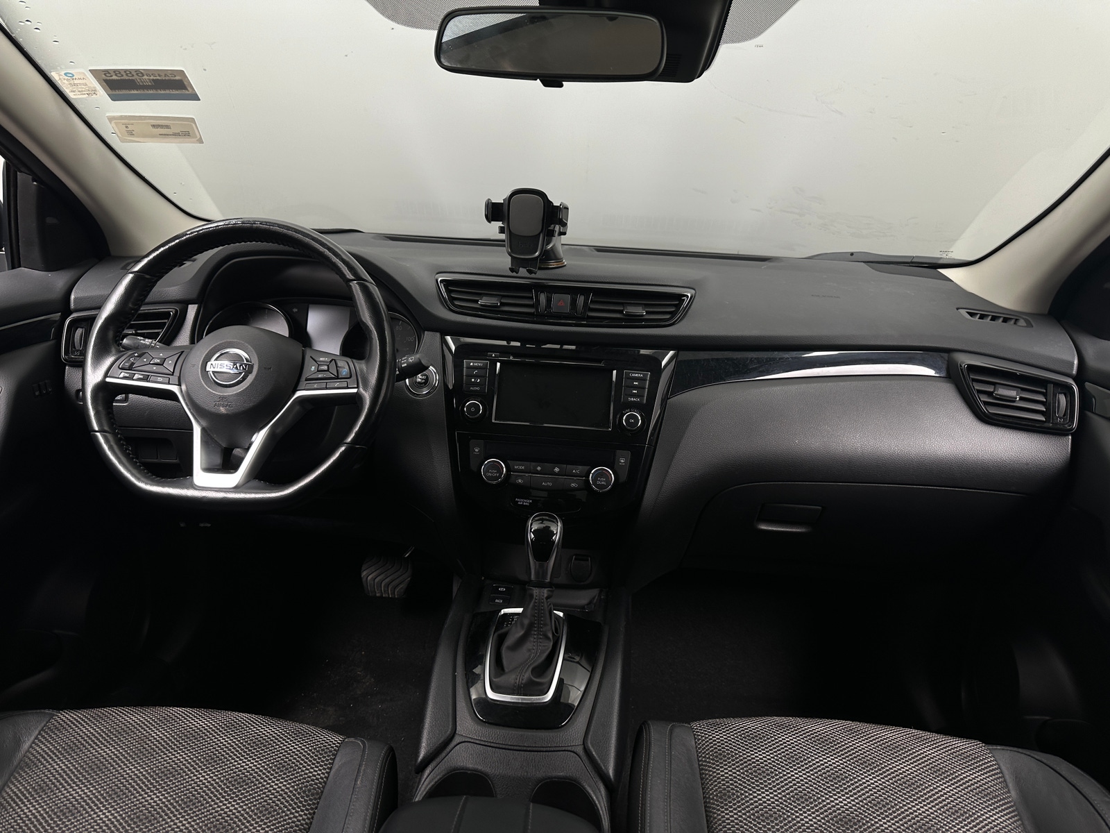 Thumbnail: 2021 Nissan Rogue Sport - 3