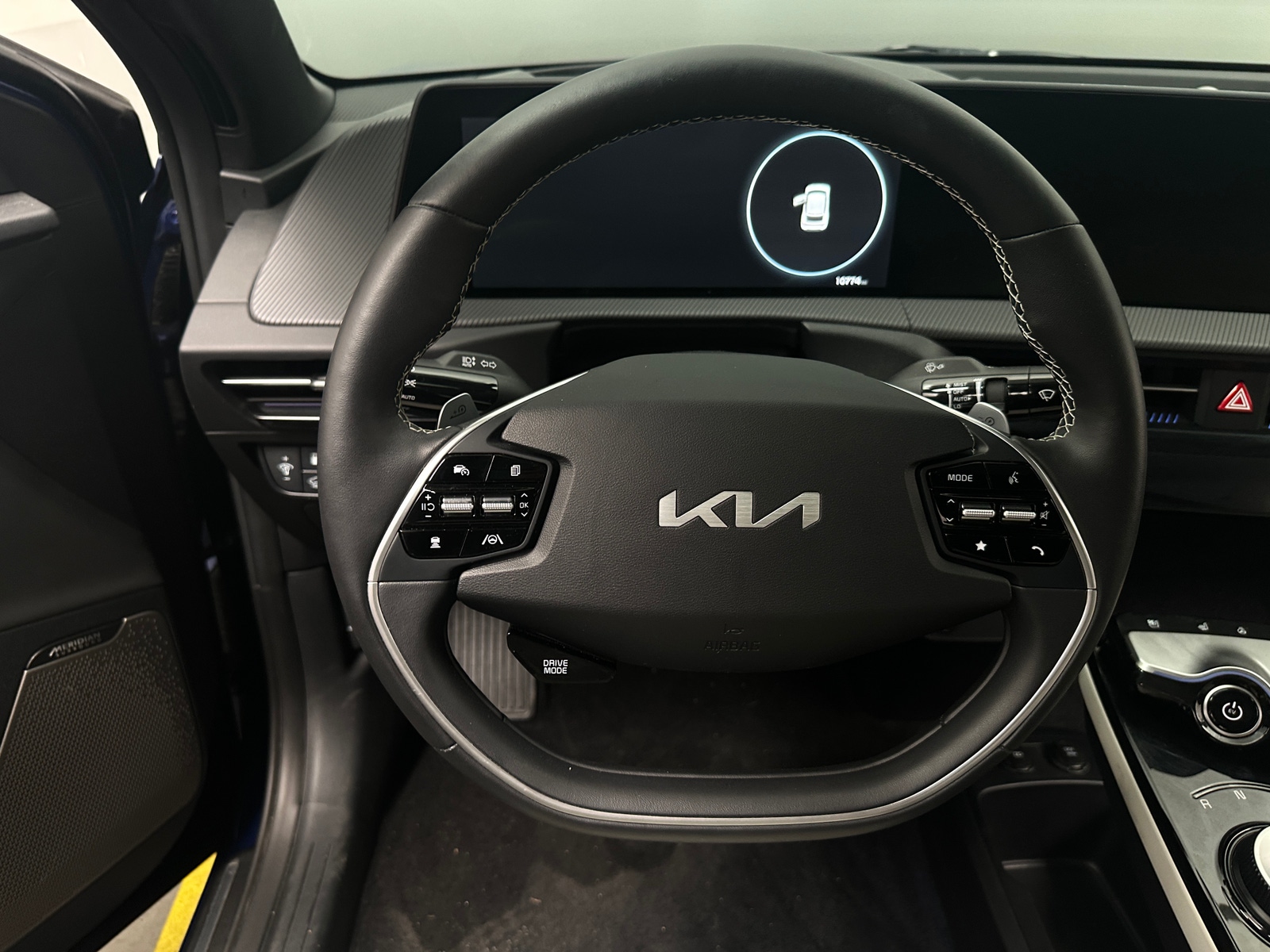 Thumbnail: 2023 Kia EV6 - 4