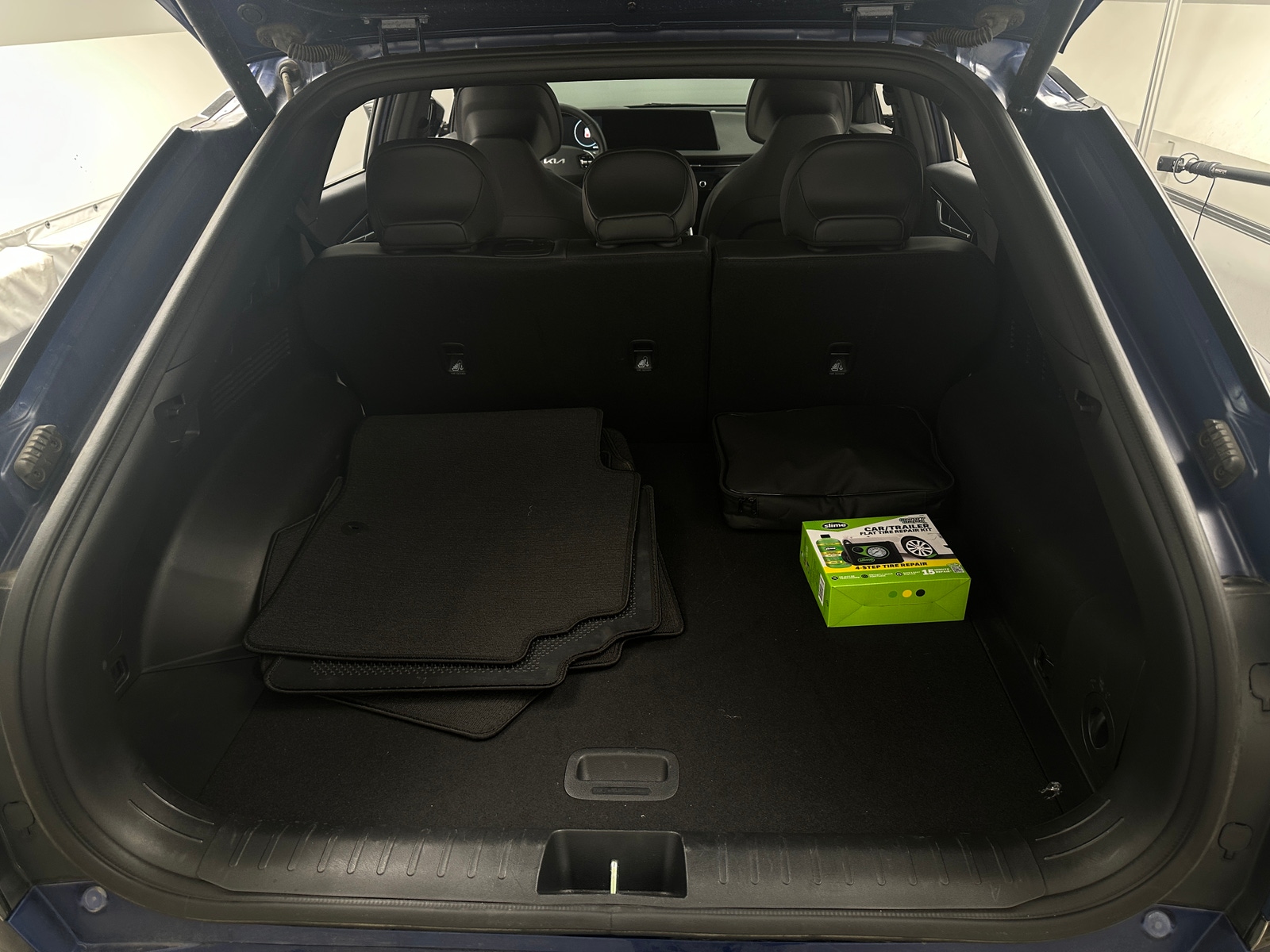 Thumbnail: 2023 Kia EV6 - 6