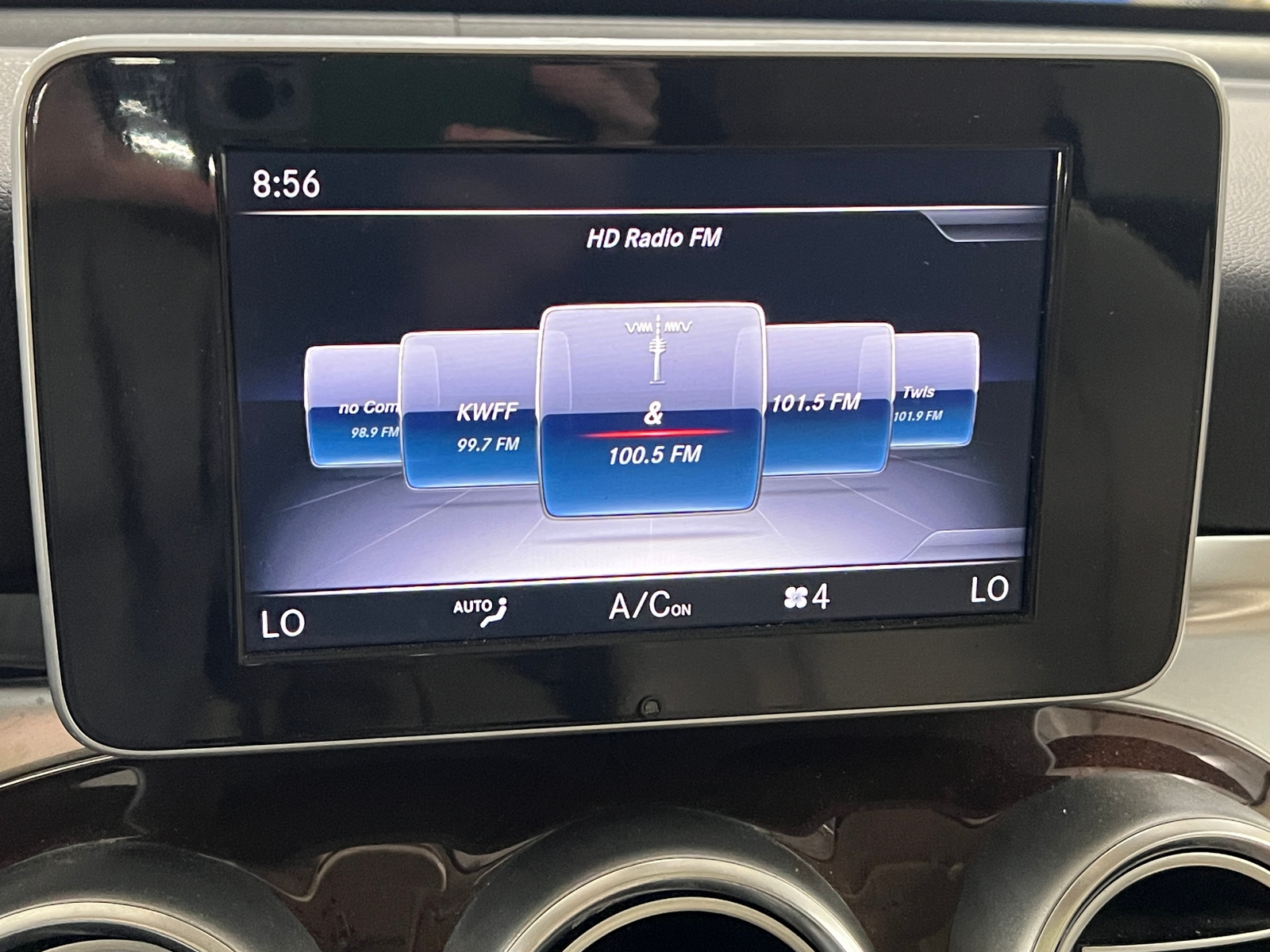 Thumbnail: 2018 Mercedes-Benz GLC - 3