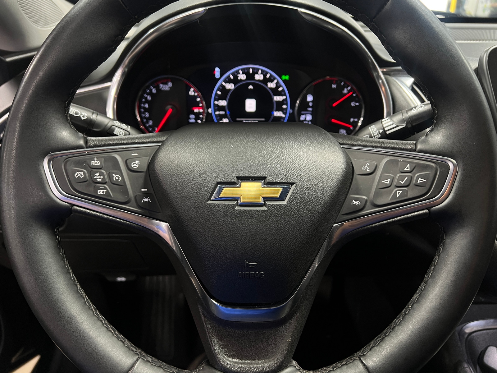 Thumbnail: 2024 Chevrolet Malibu - 4