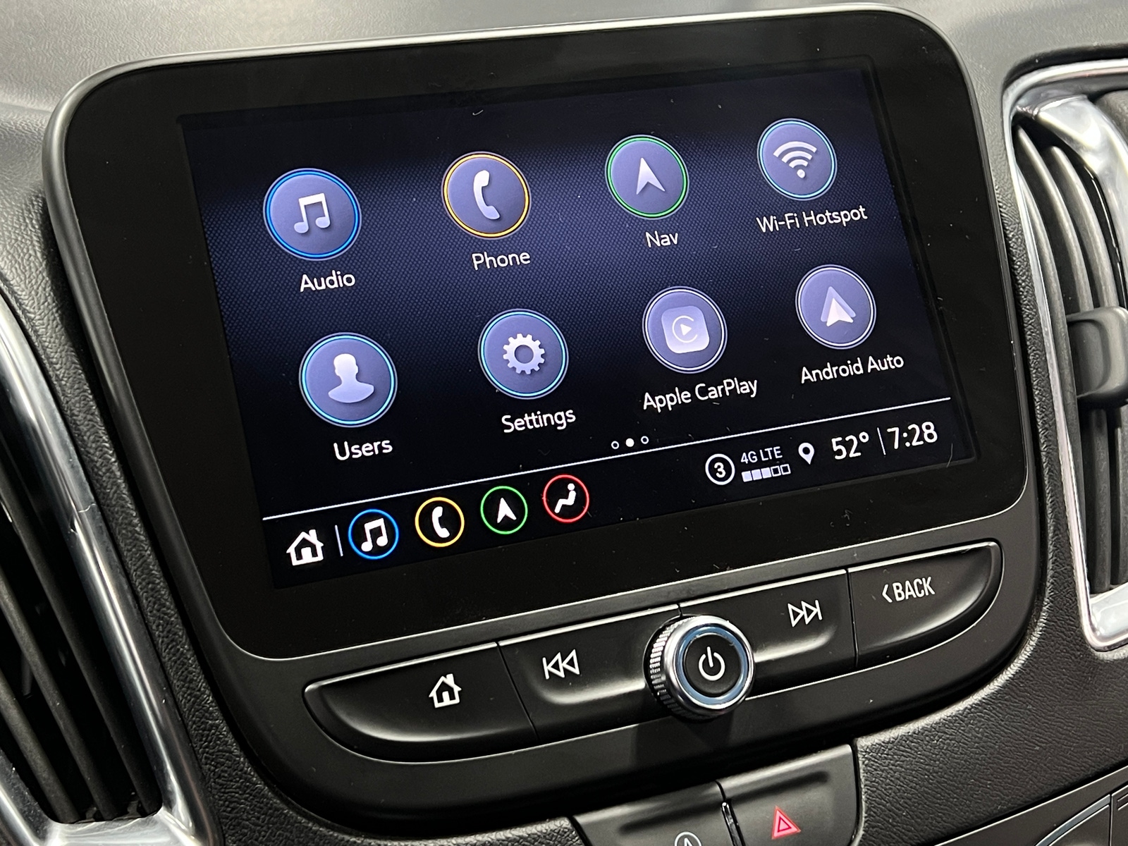 Thumbnail: 2024 Chevrolet Malibu - 3