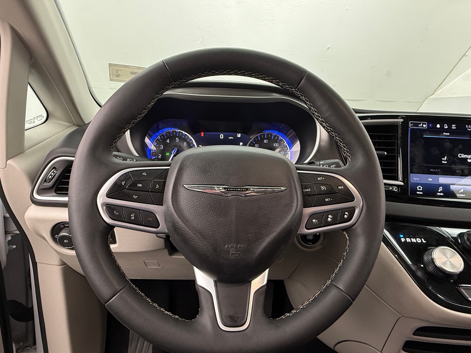 Thumbnail: 2024 Chrysler Pacifica - 4