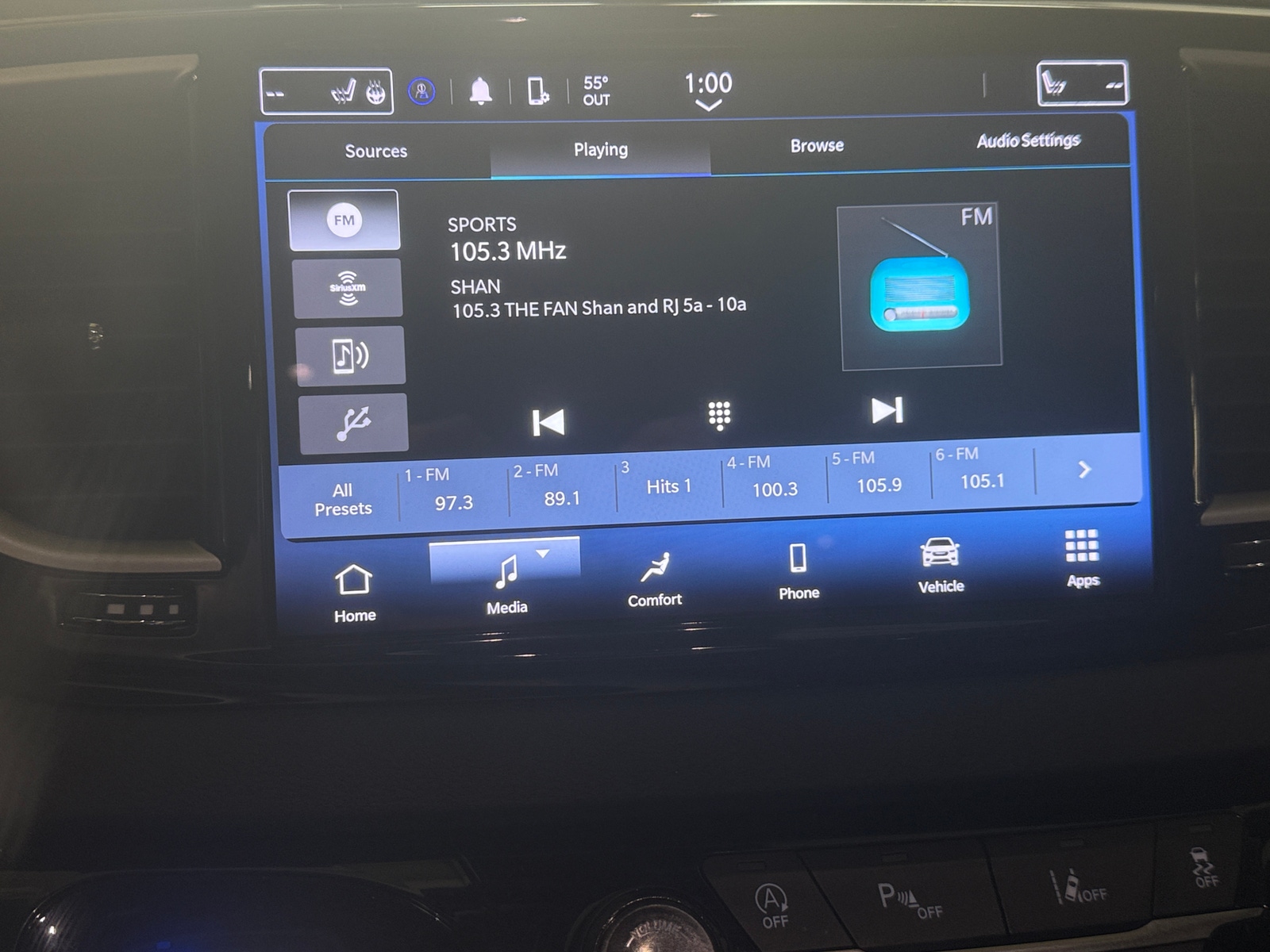 Thumbnail: 2024 Chrysler Pacifica - 3