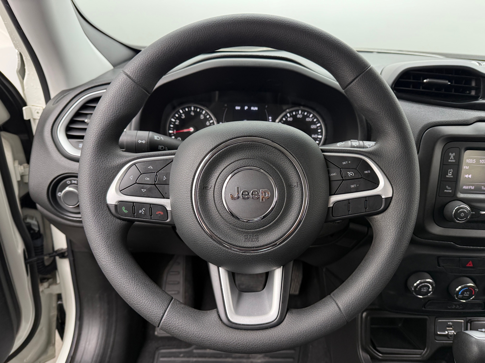 Thumbnail: 2020 Jeep Renegade - 5