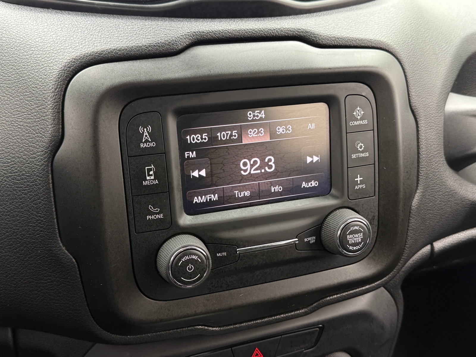 Thumbnail: 2020 Jeep Renegade - 4