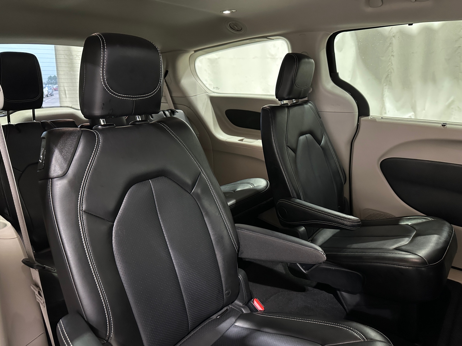 Thumbnail: 2024 Chrysler Pacifica - 5