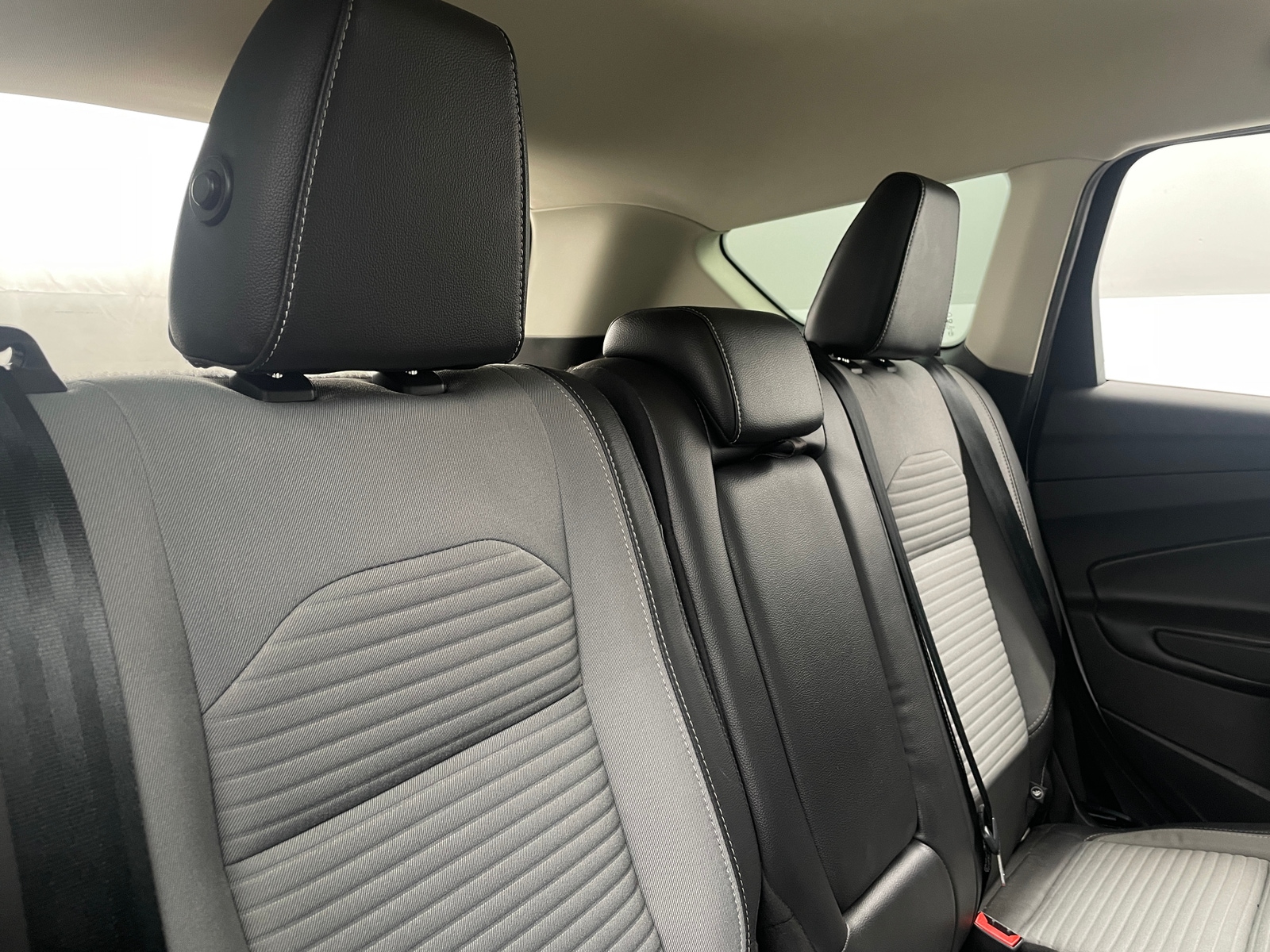 Thumbnail: 2017 Ford Escape - 6