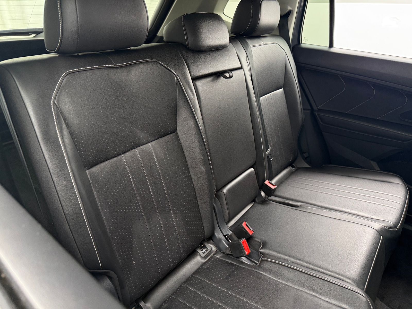 Thumbnail: 2023 Volkswagen Tiguan - 5