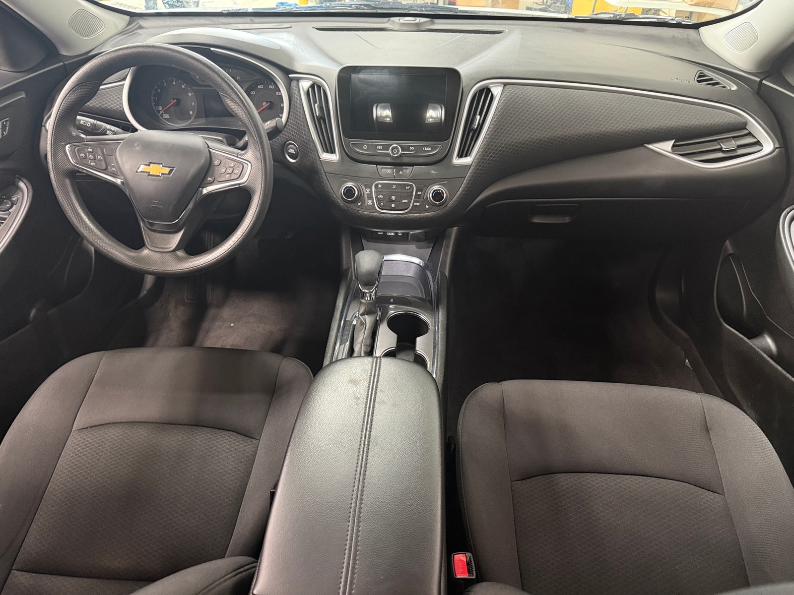 Thumbnail: 2023 Chevrolet Malibu - 3