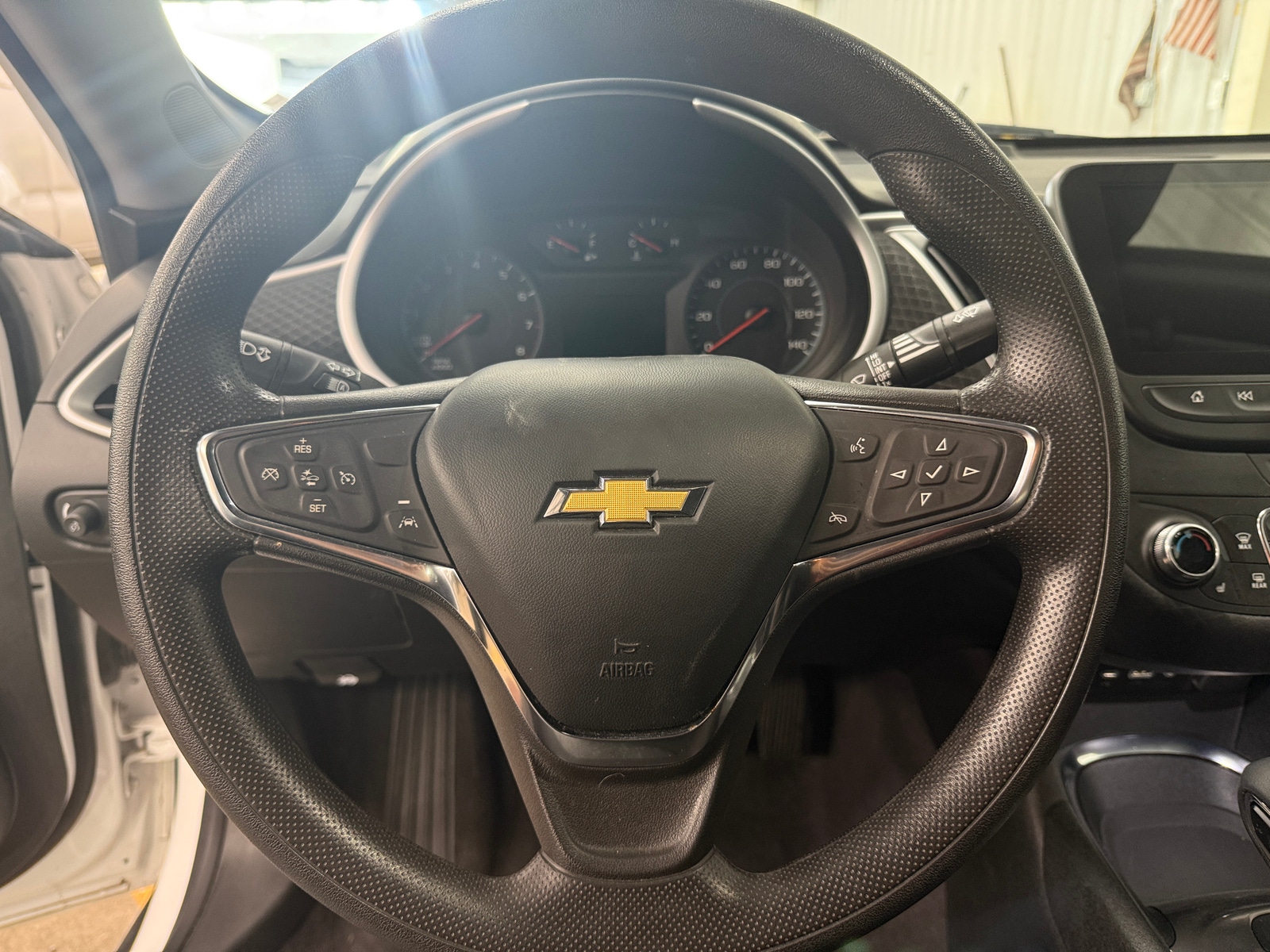 Thumbnail: 2023 Chevrolet Malibu - 5