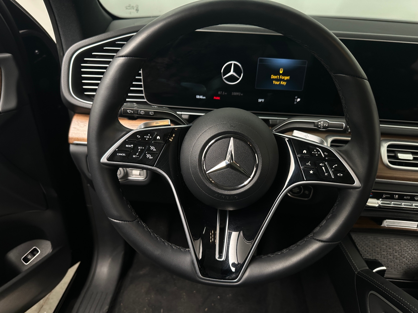 Thumbnail: 2025 Mercedes-Benz GLE - 4