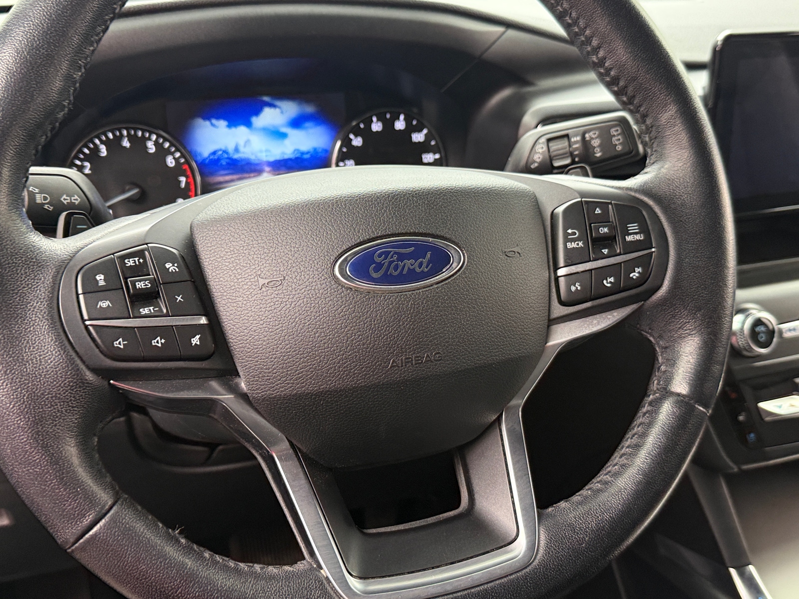 Thumbnail: 2020 Ford Explorer - 4