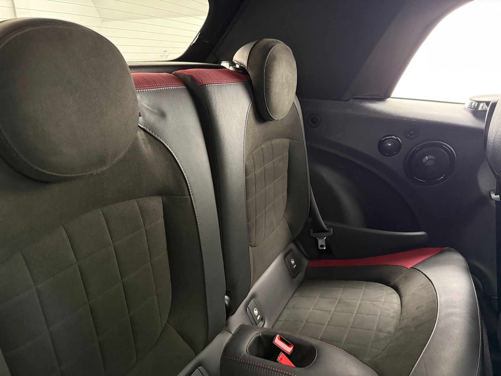 Thumbnail: 2017 MINI Cooper Convertible - 6