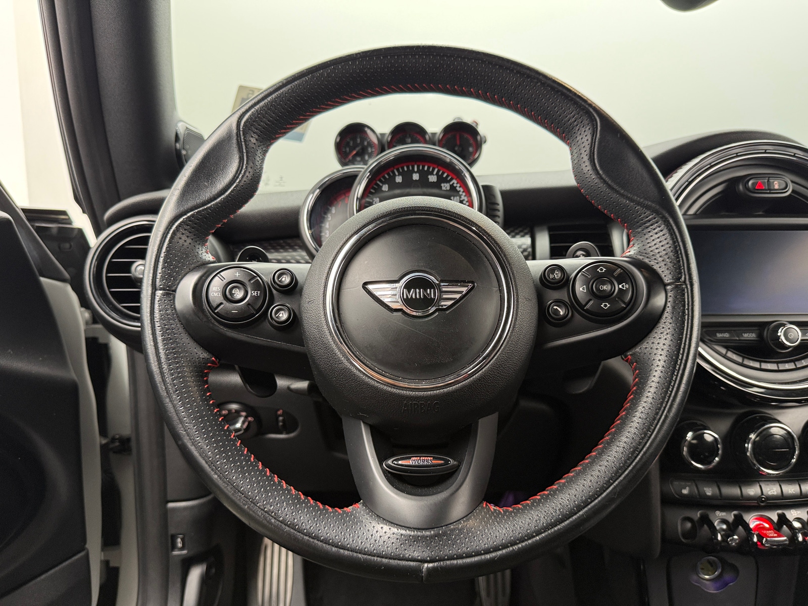 Thumbnail: 2017 MINI Cooper Convertible - 5