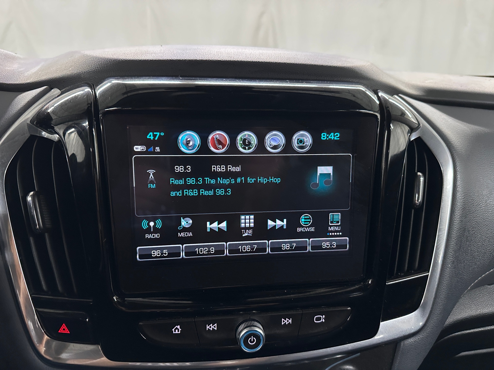 Thumbnail: 2018 Chevrolet Traverse - 3