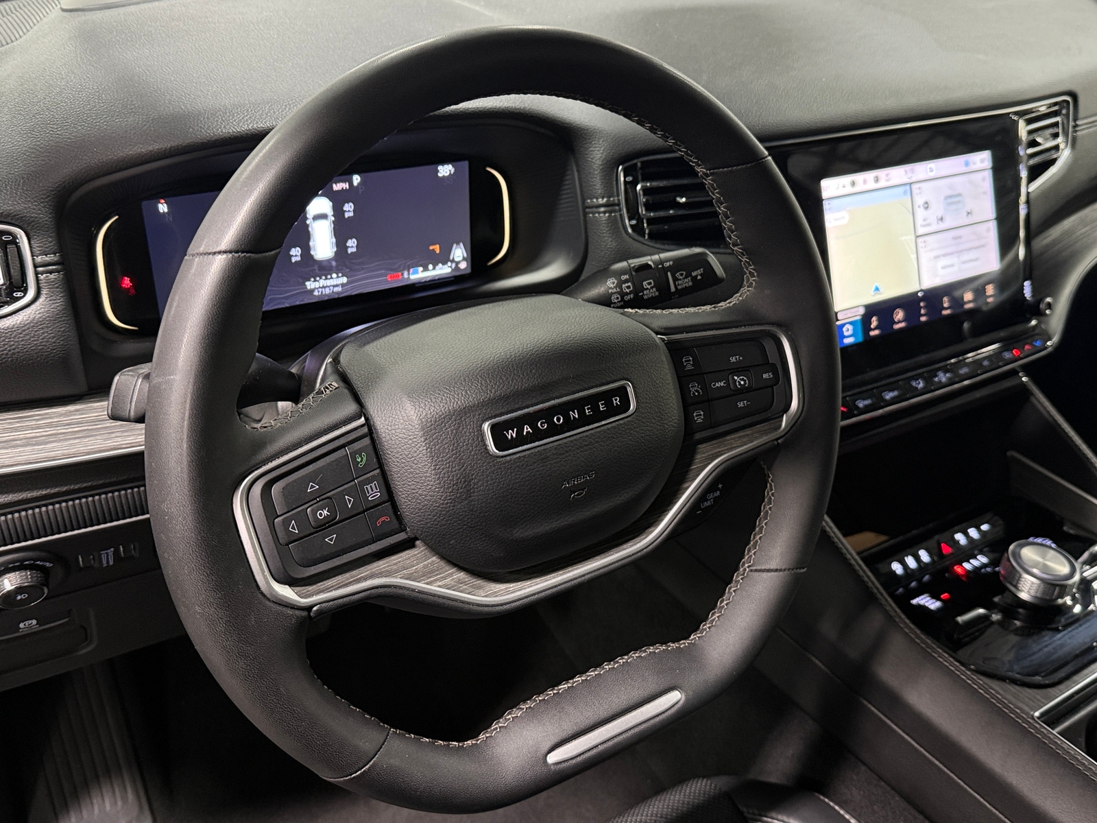 Thumbnail: 2024 Jeep Wagoneer - 4