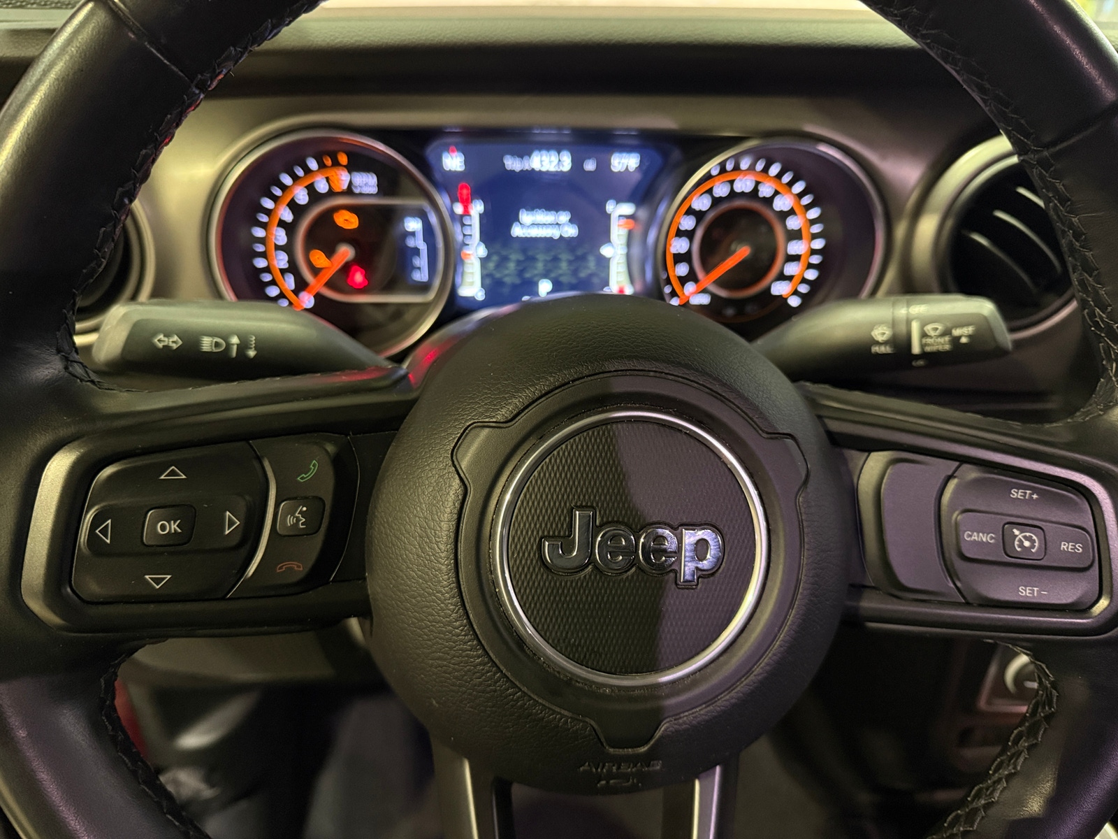 Thumbnail: 2021 Jeep Gladiator - 5