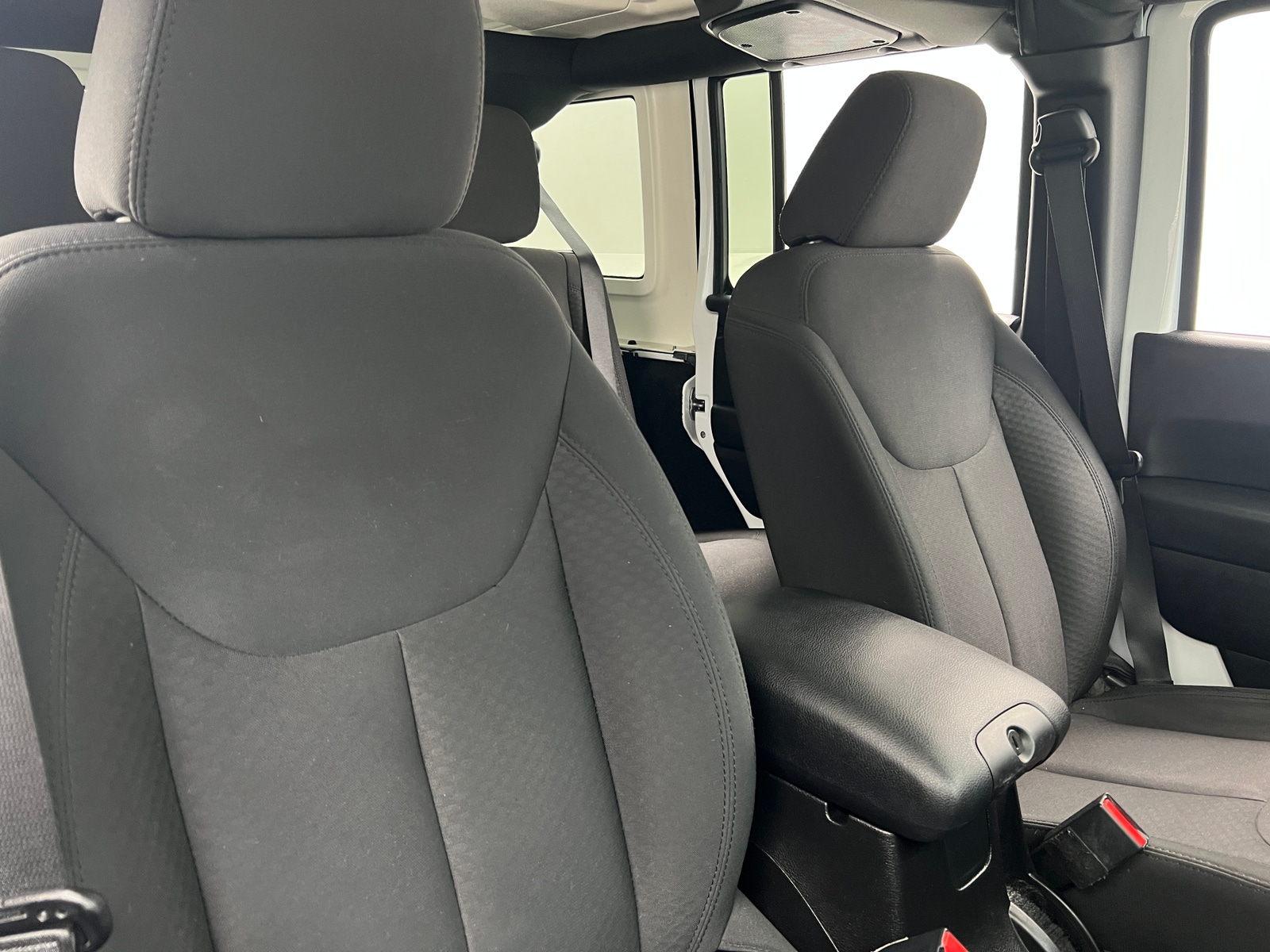 Thumbnail: 2015 Jeep Wrangler - 2